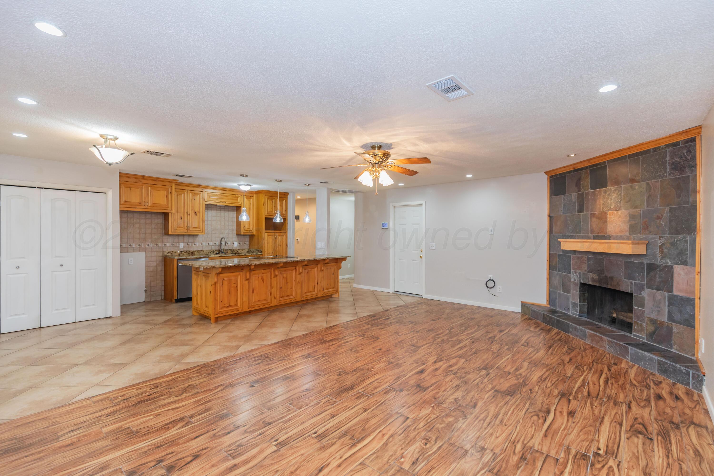 5205 Raindrop Lane Property Photo 7
