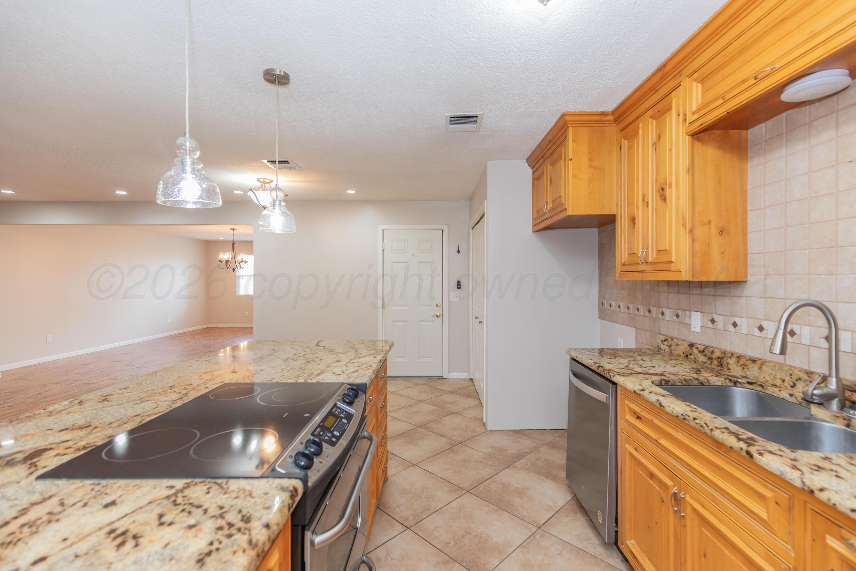 5205 Raindrop Lane Property Photo 15