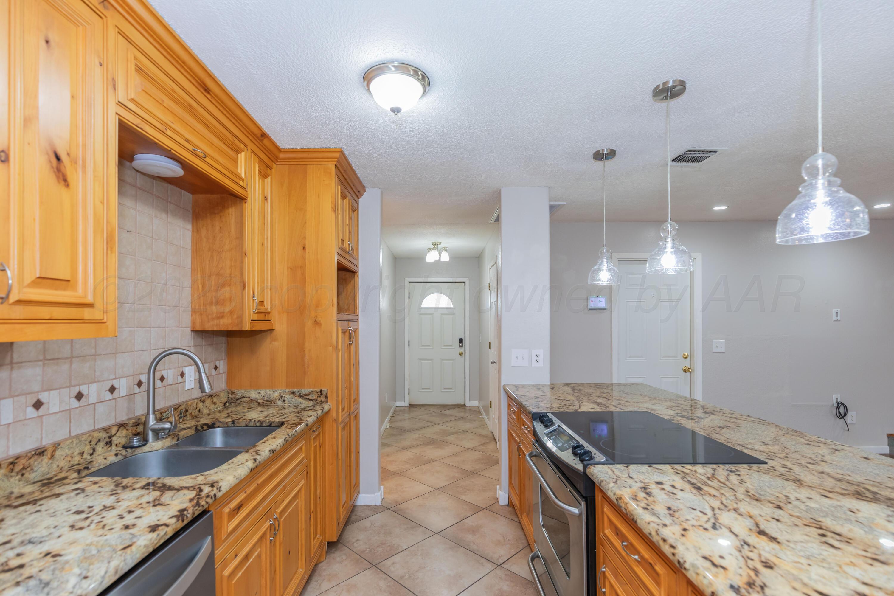 5205 Raindrop Lane Property Photo 16