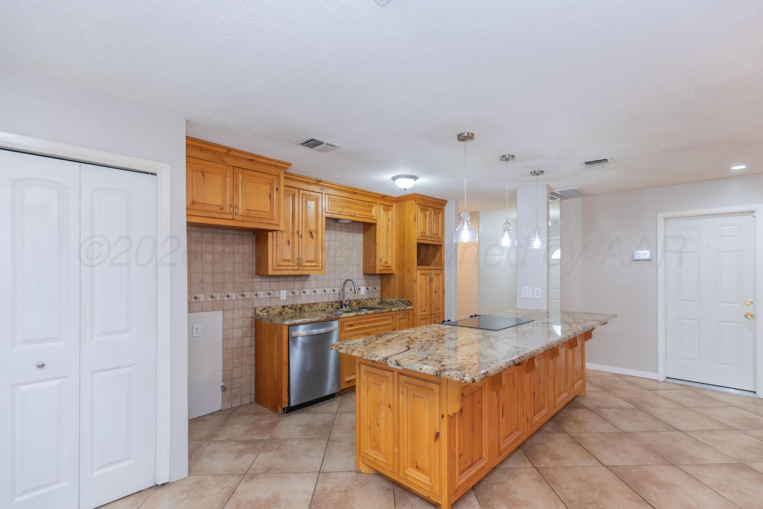5205 Raindrop Lane Property Photo 17