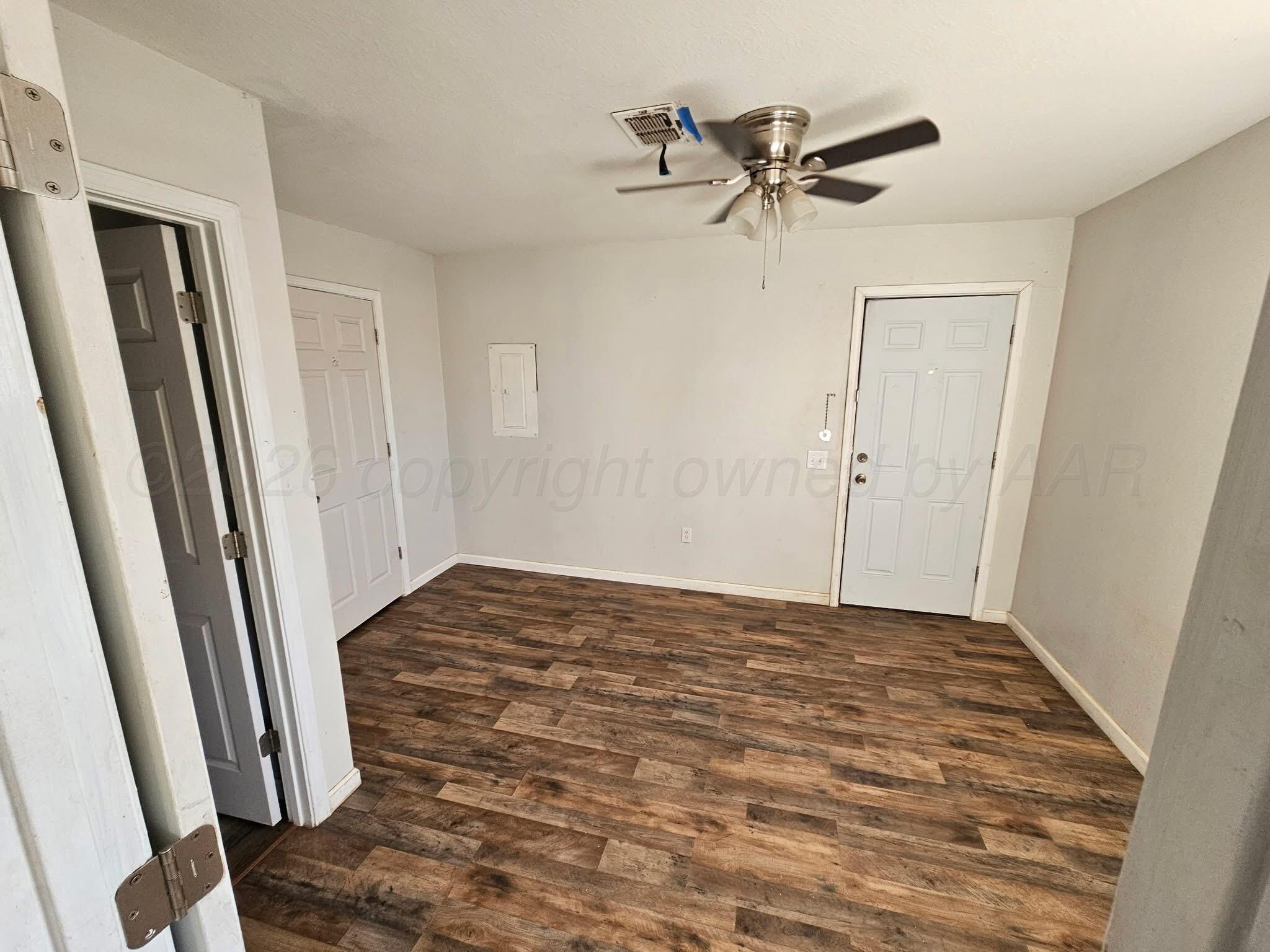 411 S Florida Street Property Photo 9