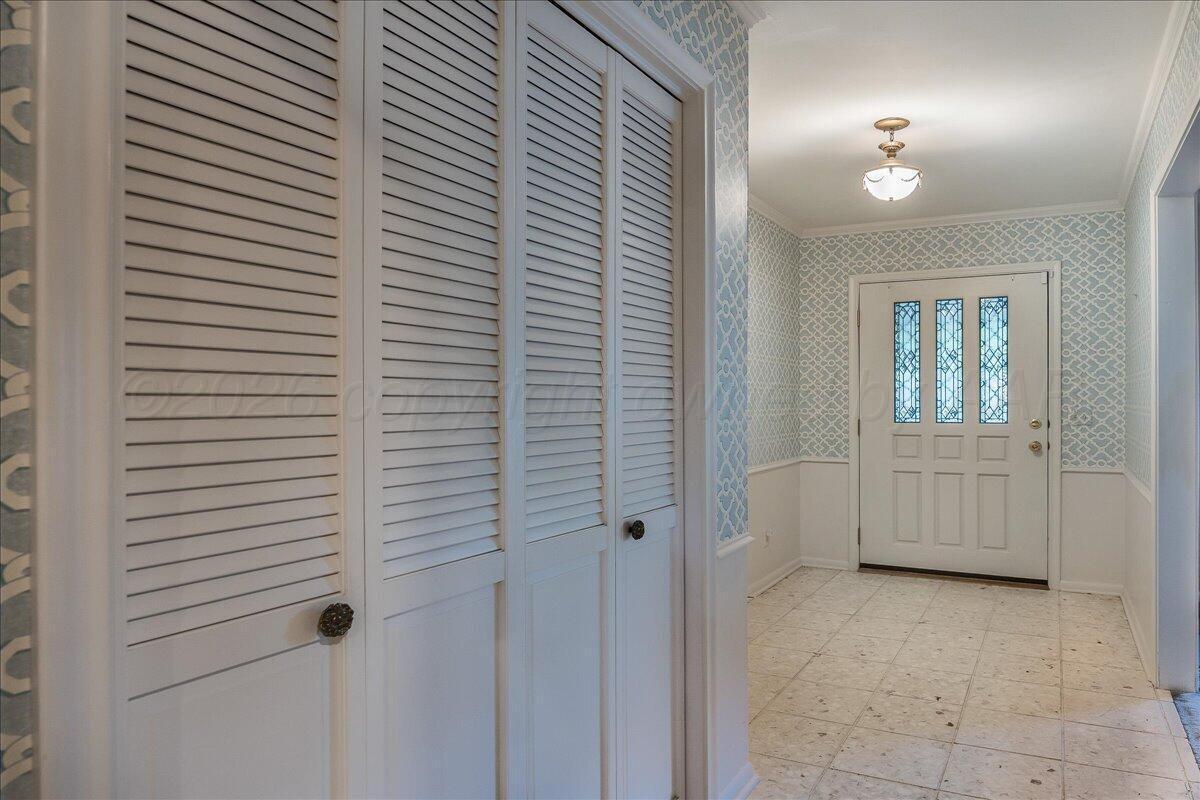 3911 Gatewood Street Property Photo 12