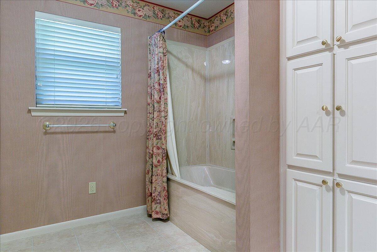 3911 Gatewood Street Property Photo 24