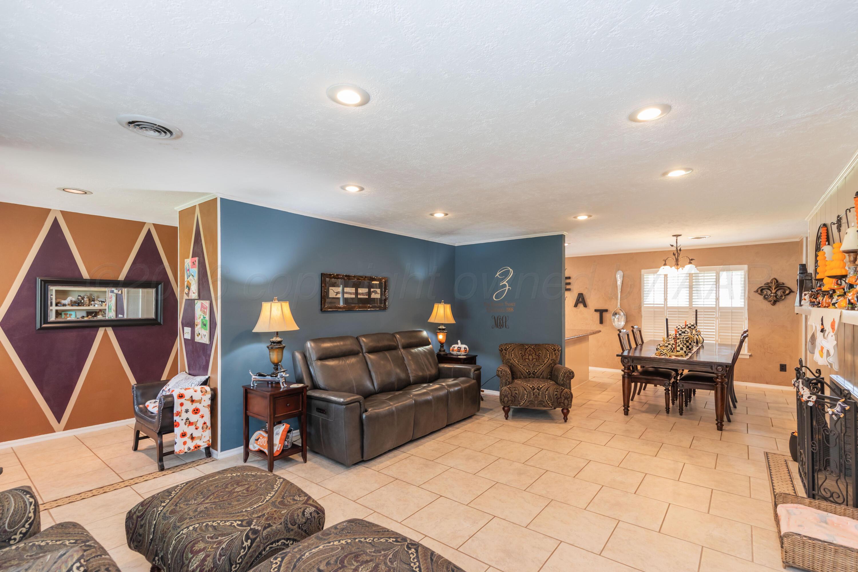 6209 Elmhurst Road Property Photo 3