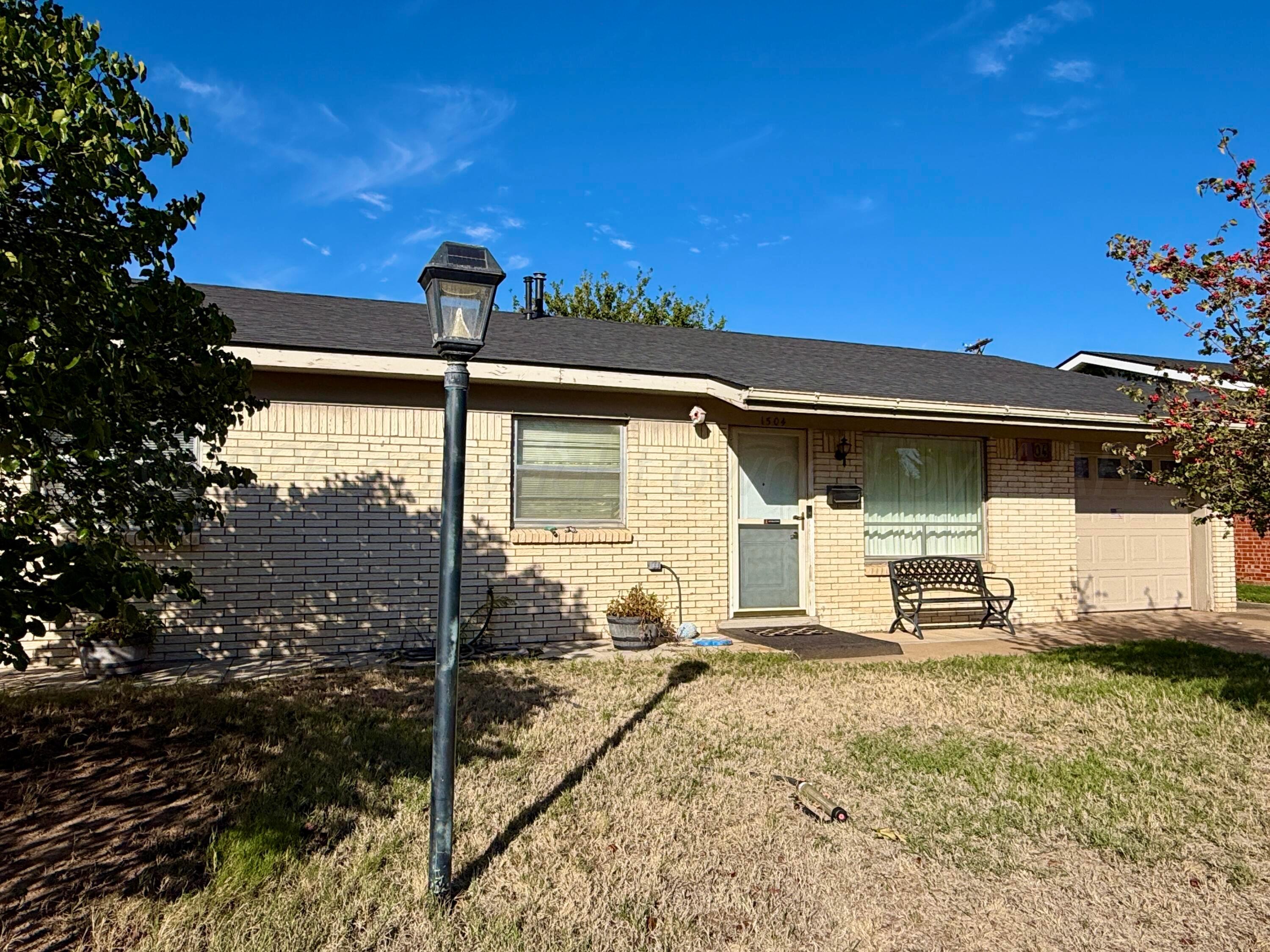 1504 Pellinore Street Property Photo 2