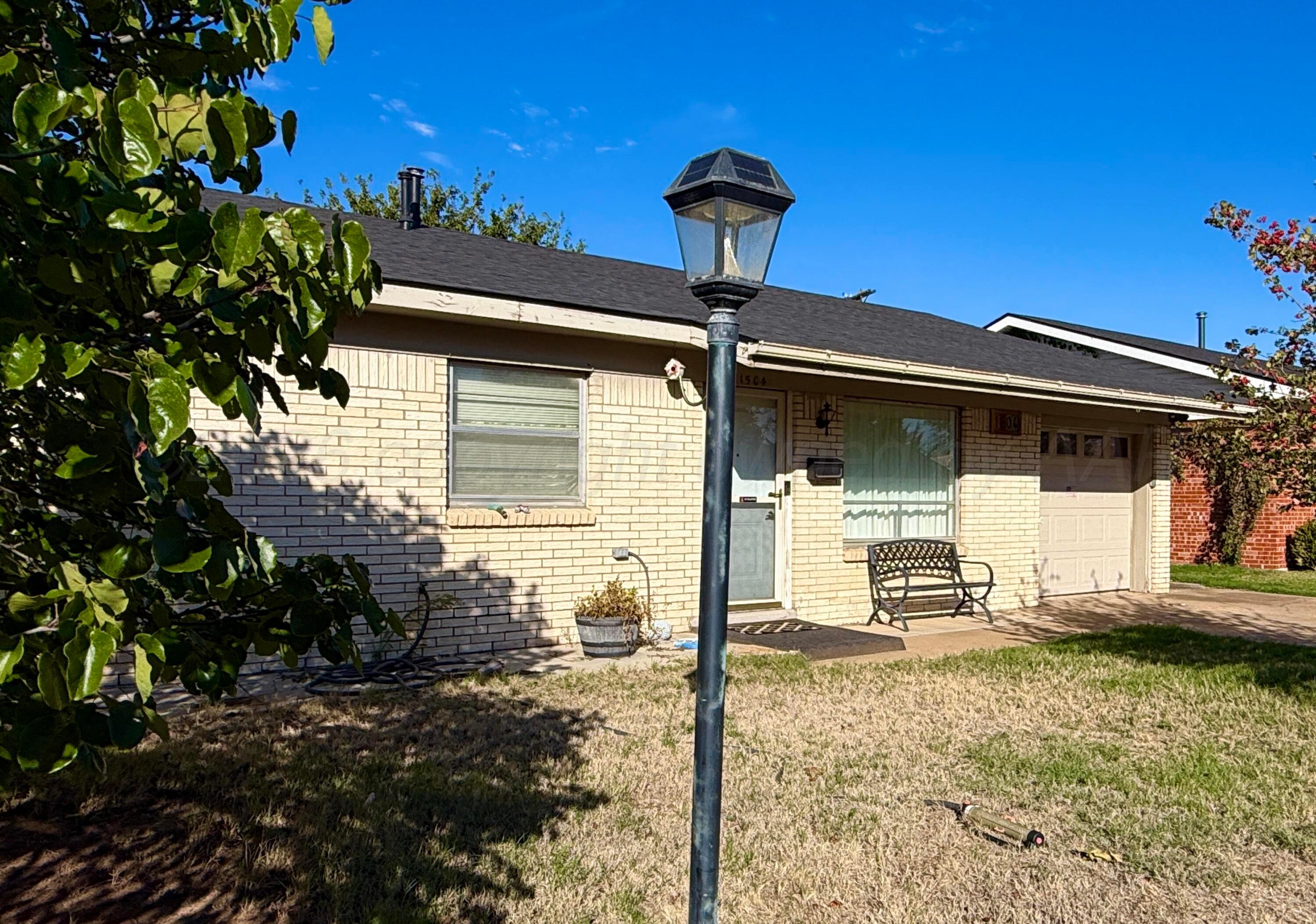1504 Pellinore Street Property Photo 3
