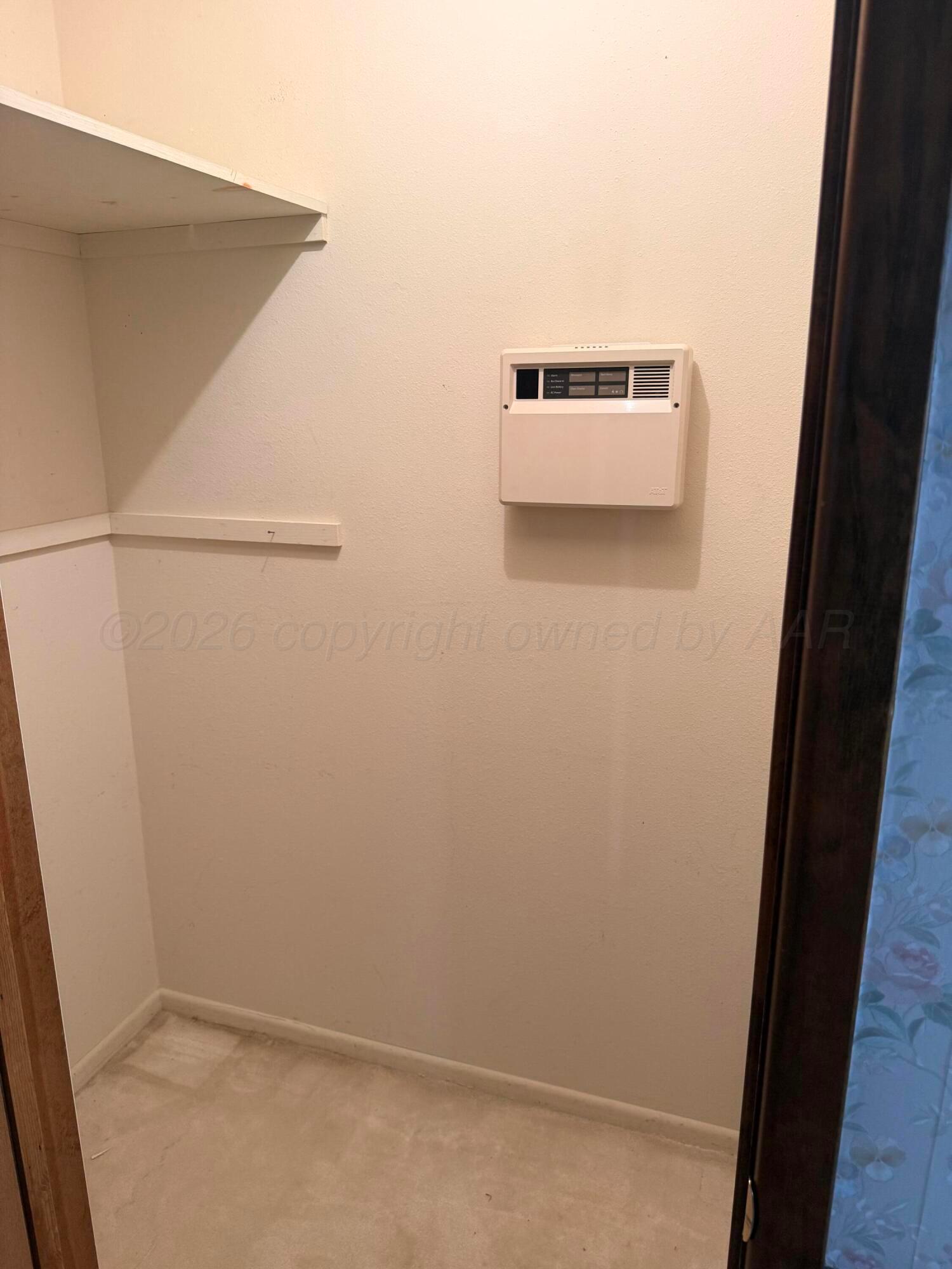 206 N Crosby Avenue Property Photo 6