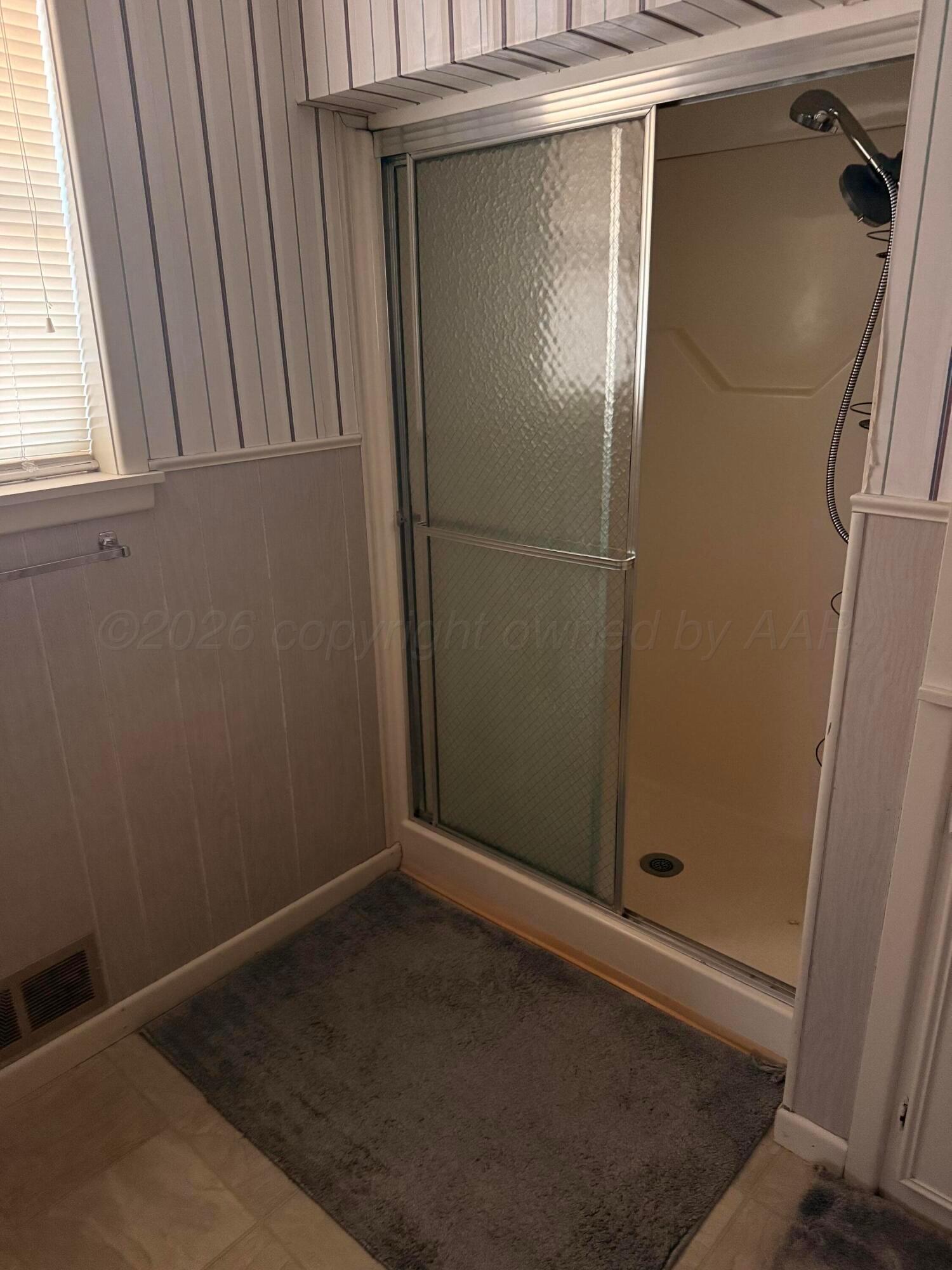 206 N Crosby Avenue Property Photo 8