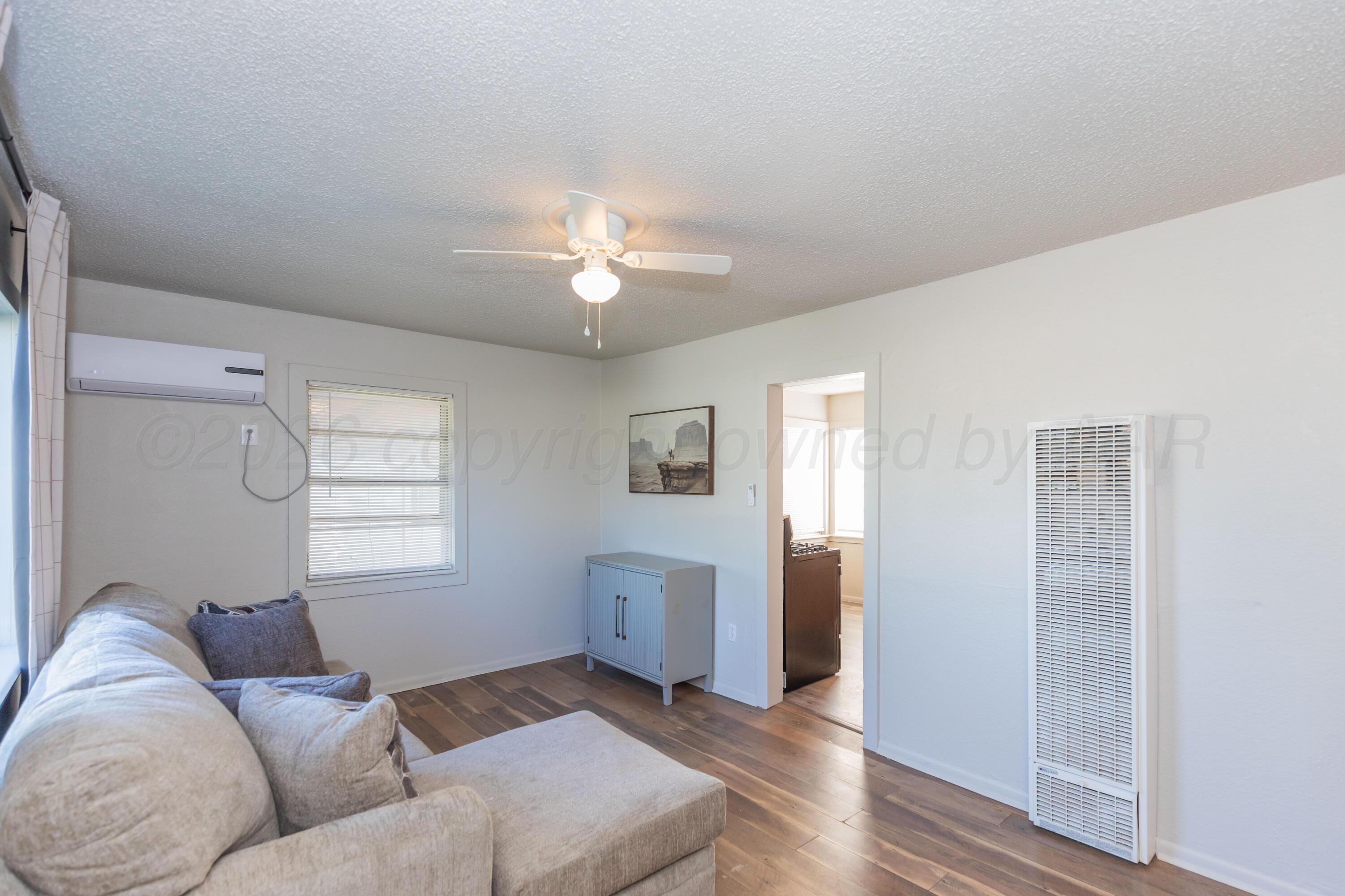 4511 S Bonham Street Property Photo 4