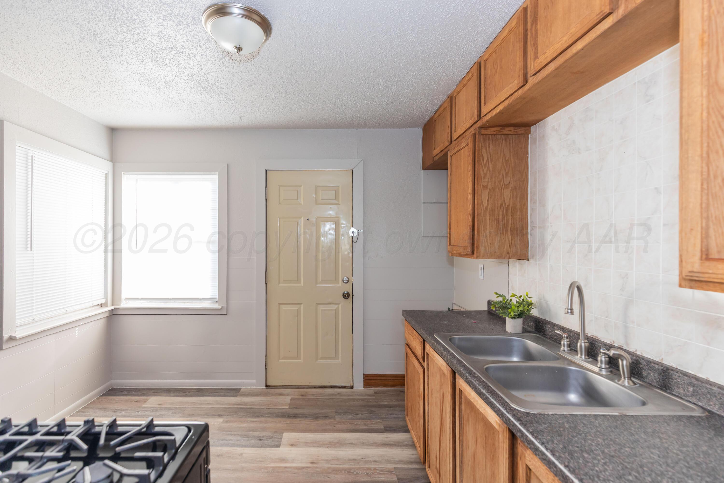 4511 S Bonham Street Property Photo 9