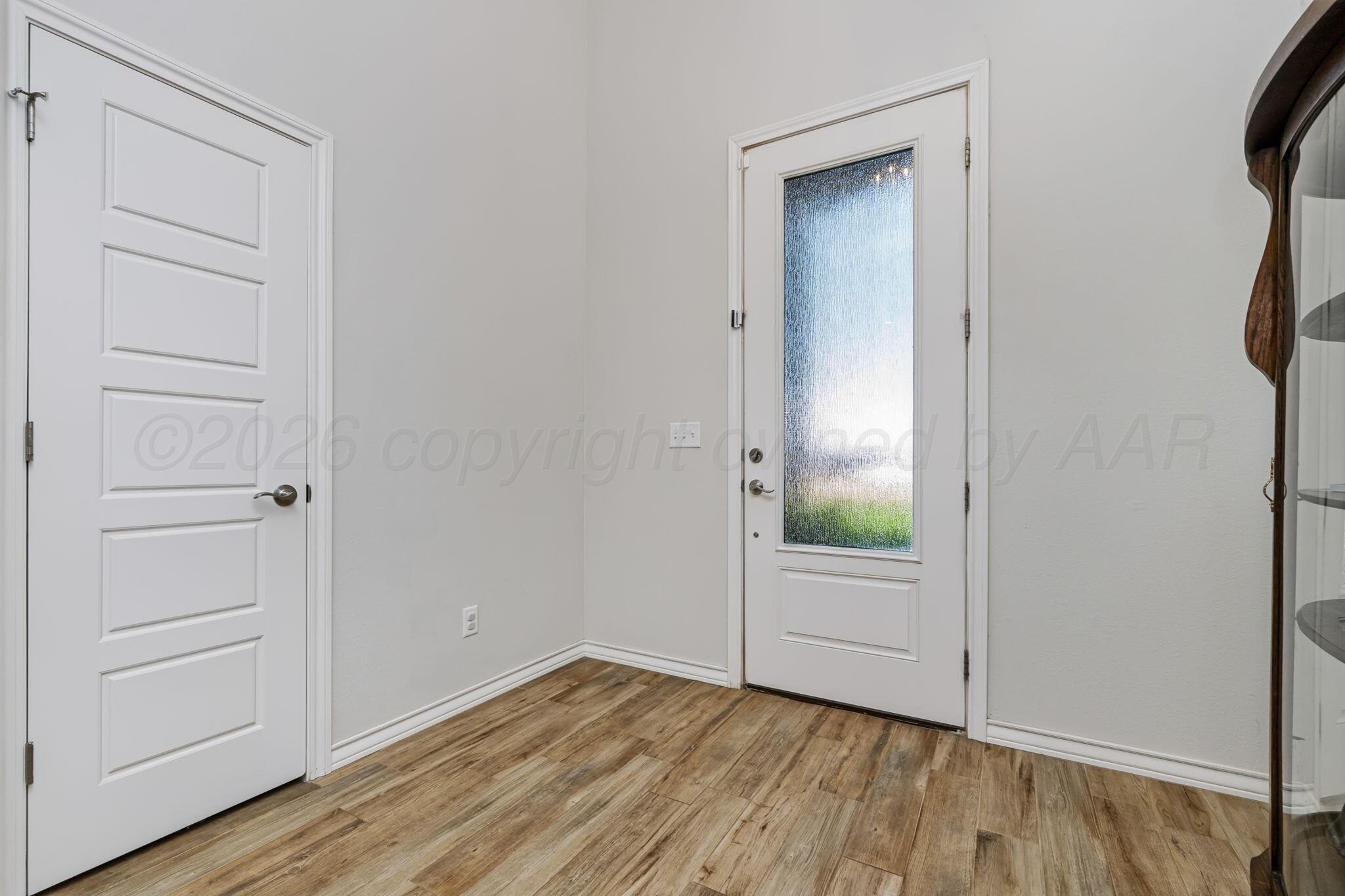 11247 Brookside Drive Property Photo 3