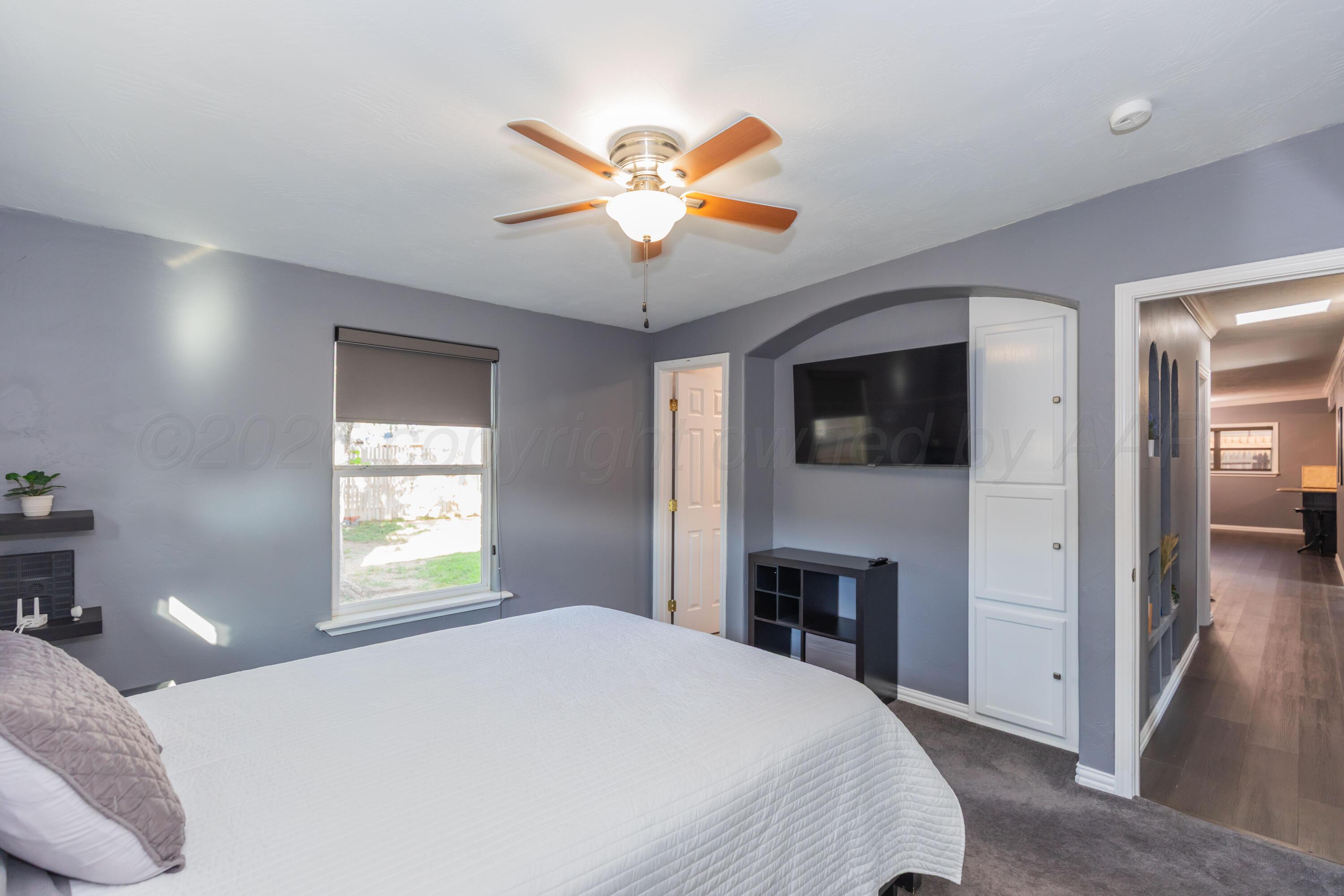 3402 Hancock Street Property Photo 5
