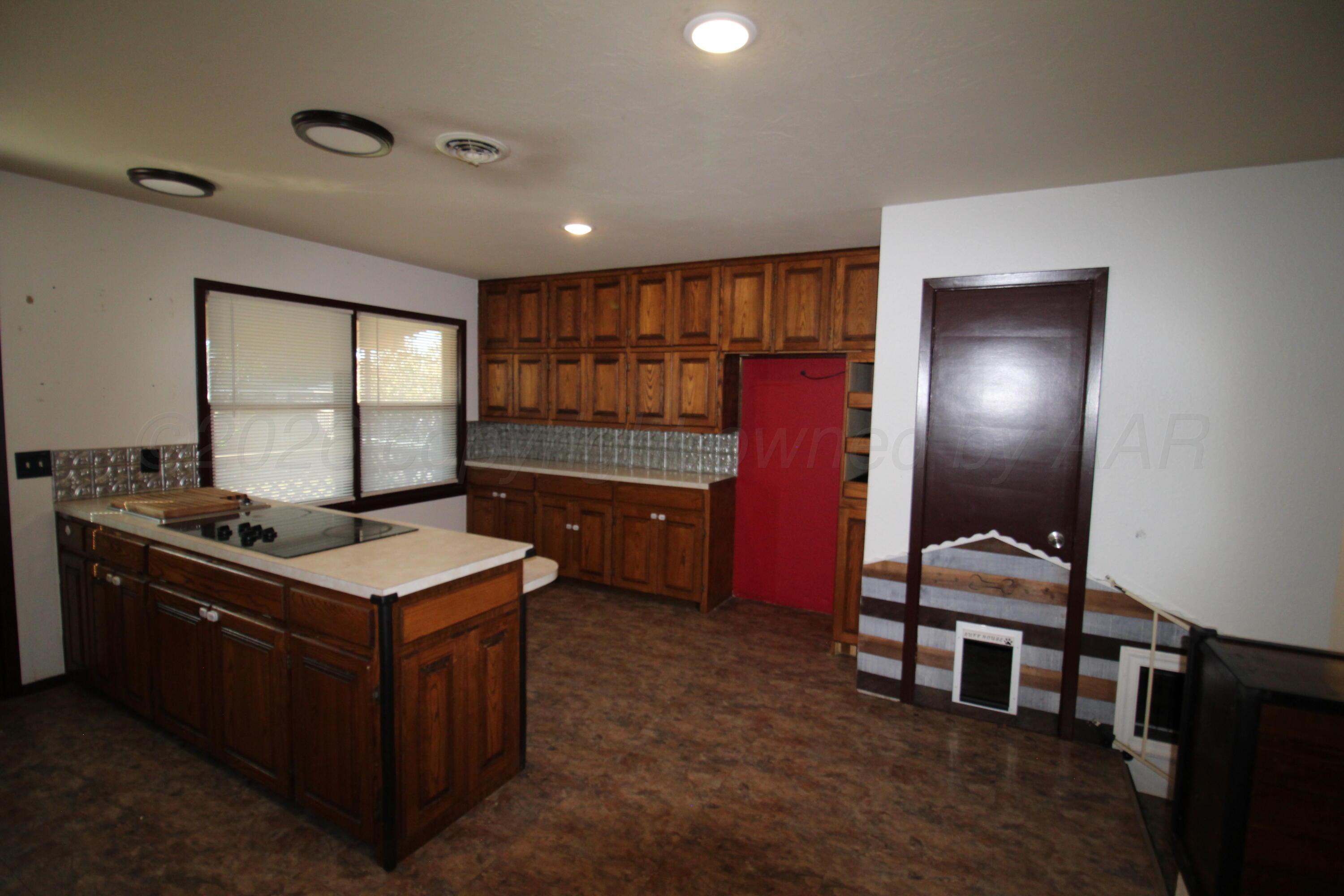 105 Fir Street Property Photo 4