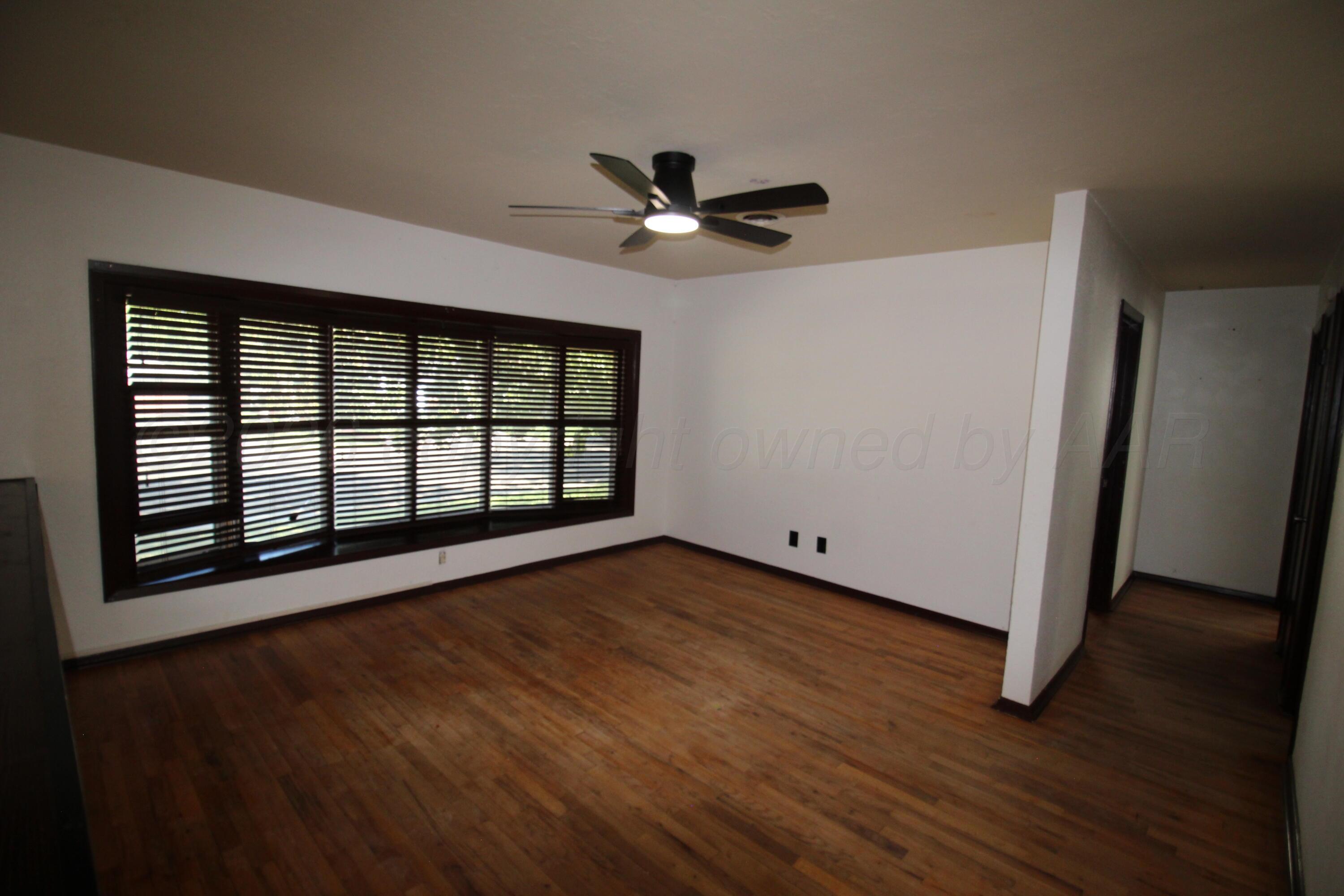105 Fir Street Property Photo 8