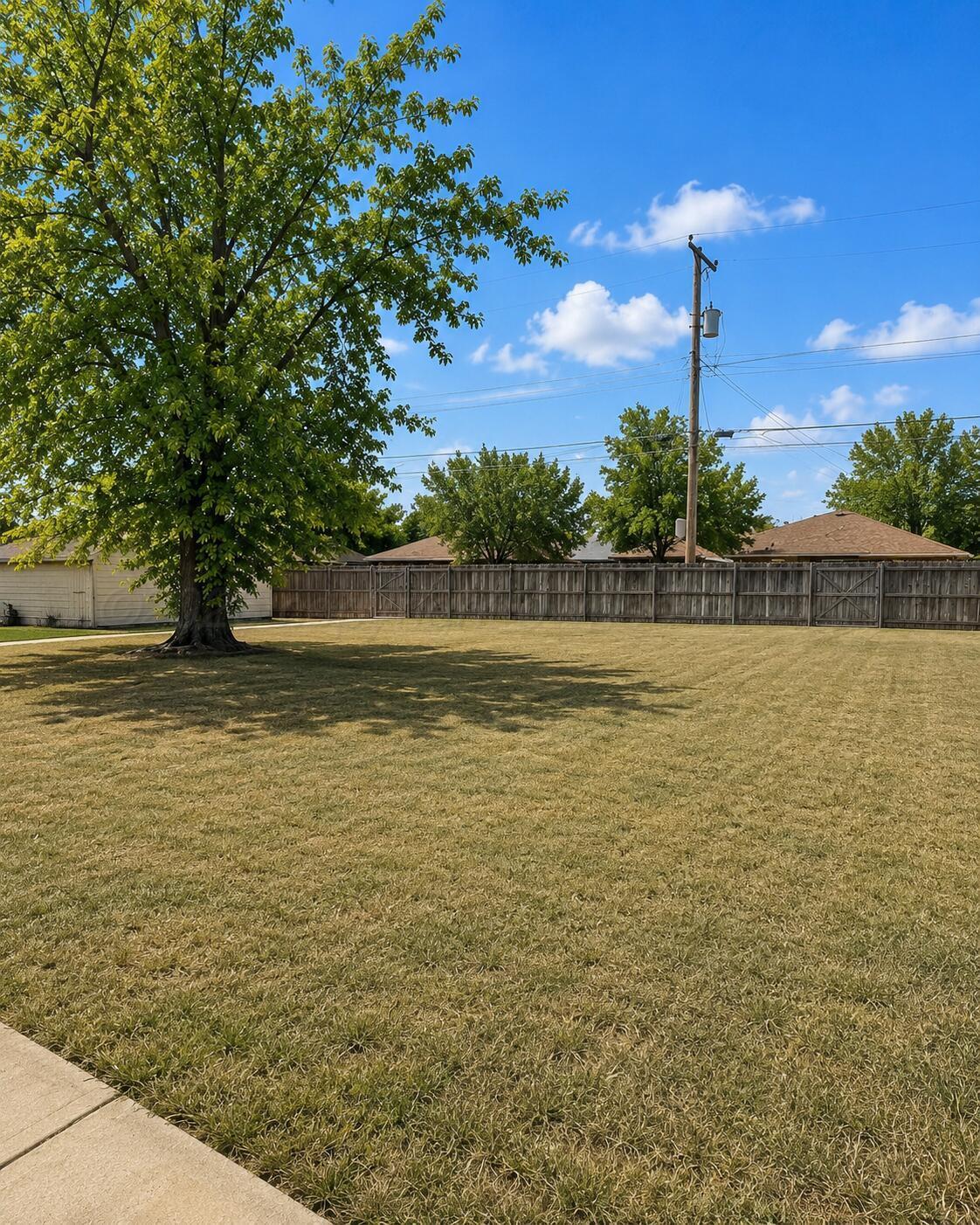 906 N Fairmont Street Property Photo 12