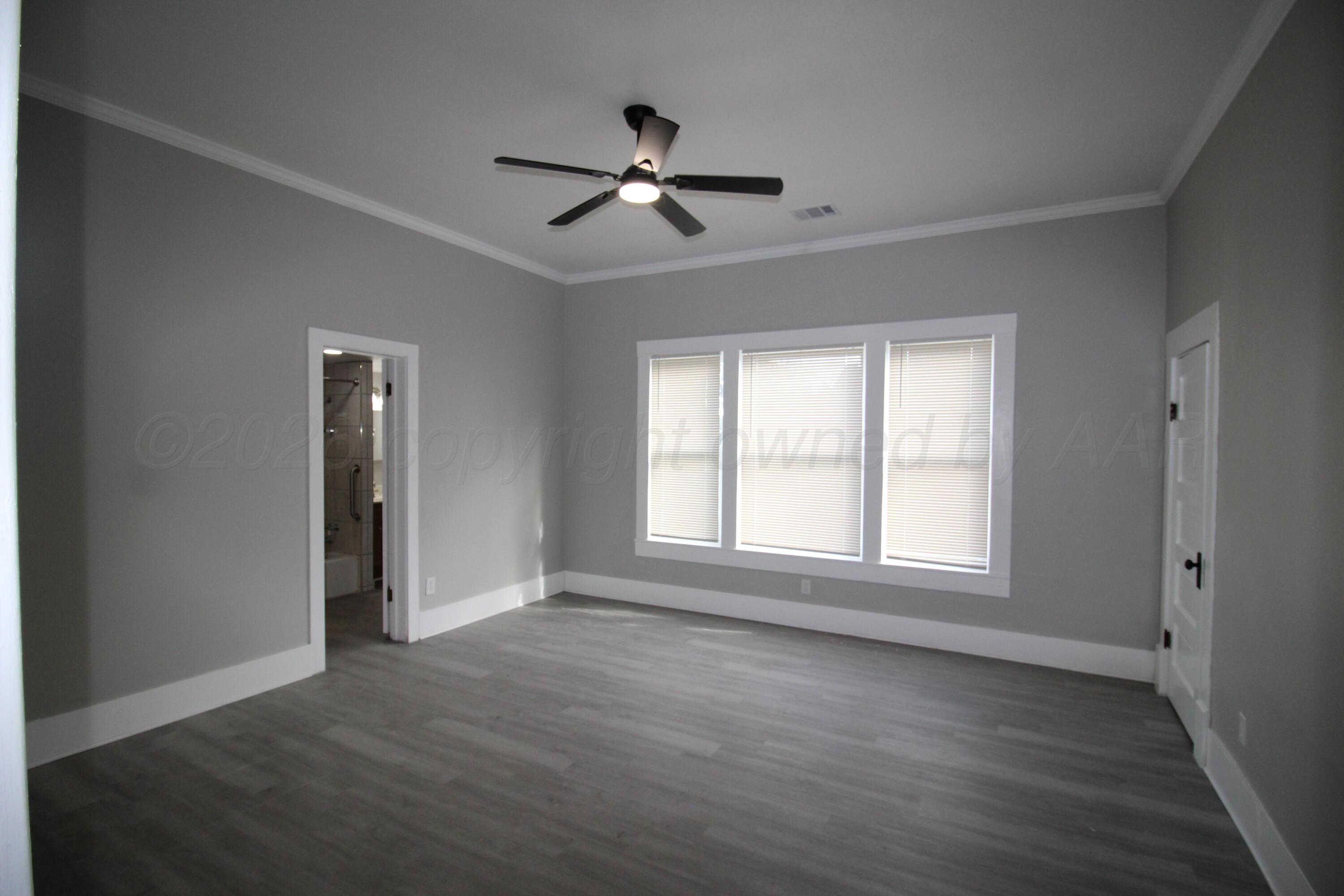 441 N Lee Avenue Property Photo 12