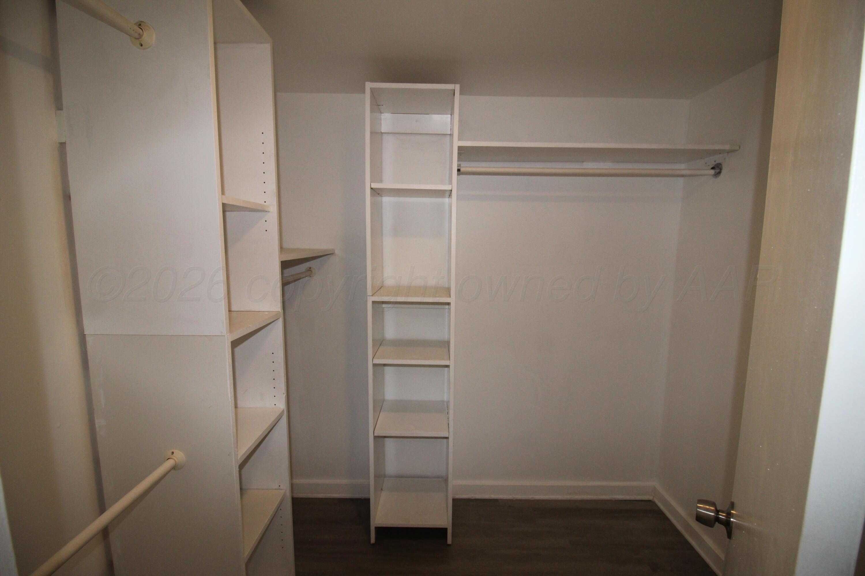 441 N Lee Avenue Property Photo 14