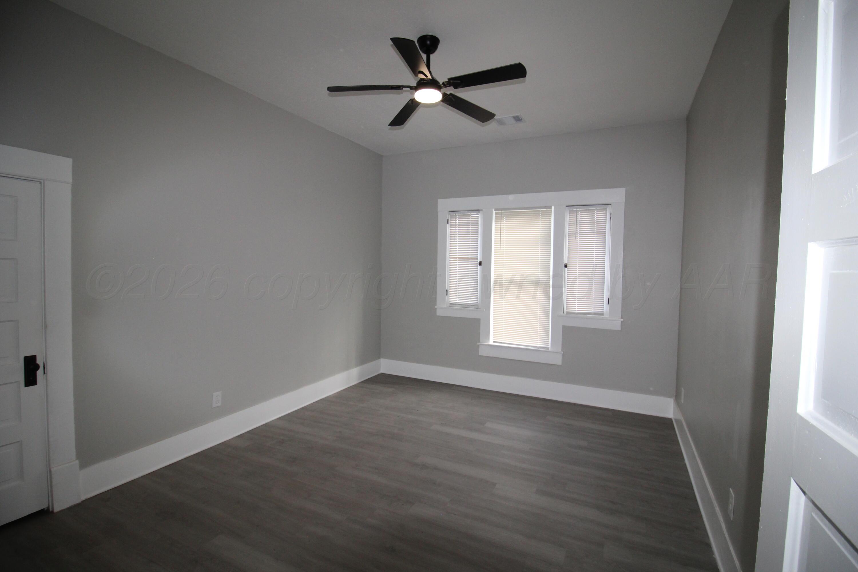 441 N Lee Avenue Property Photo 15