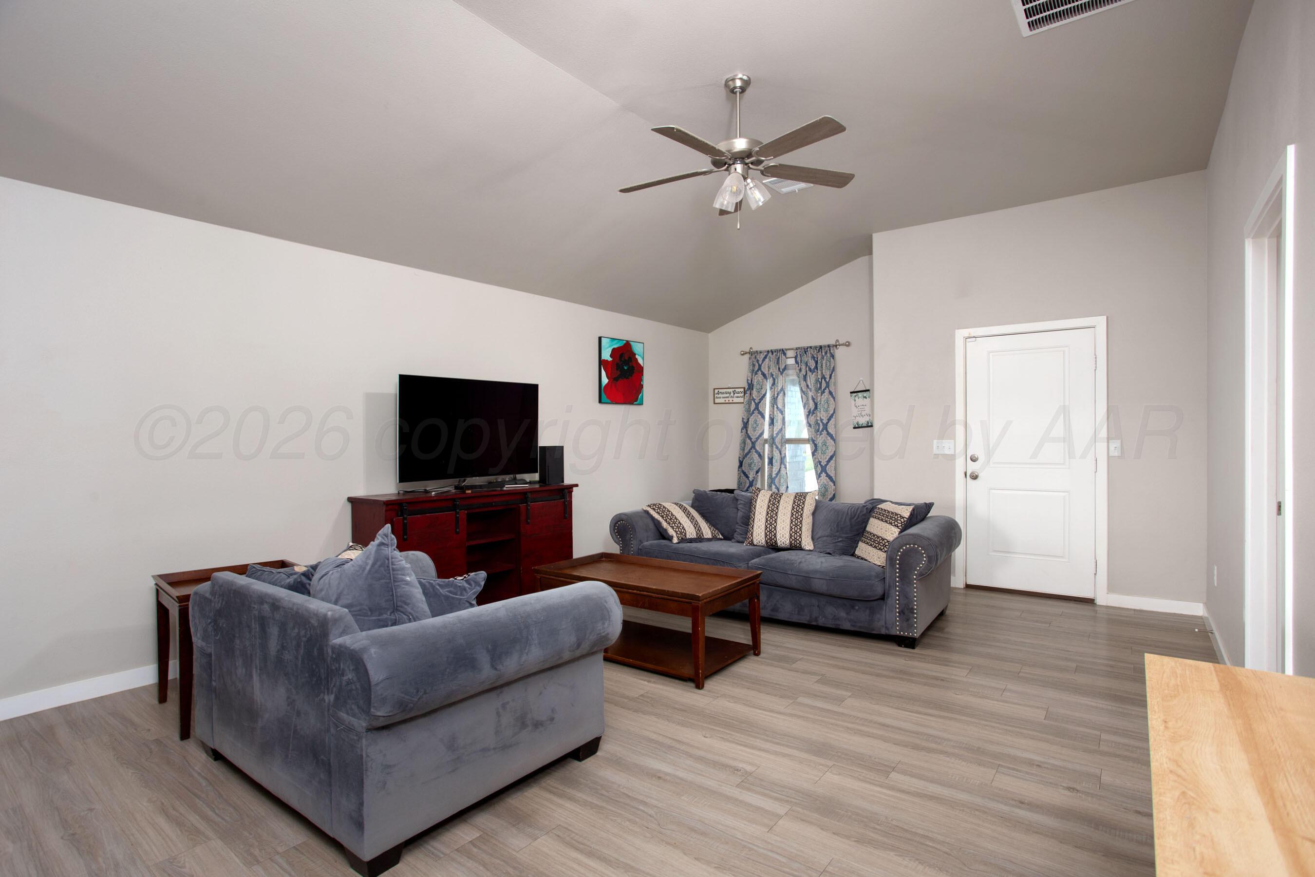 7013 Athens Street Property Photo 5