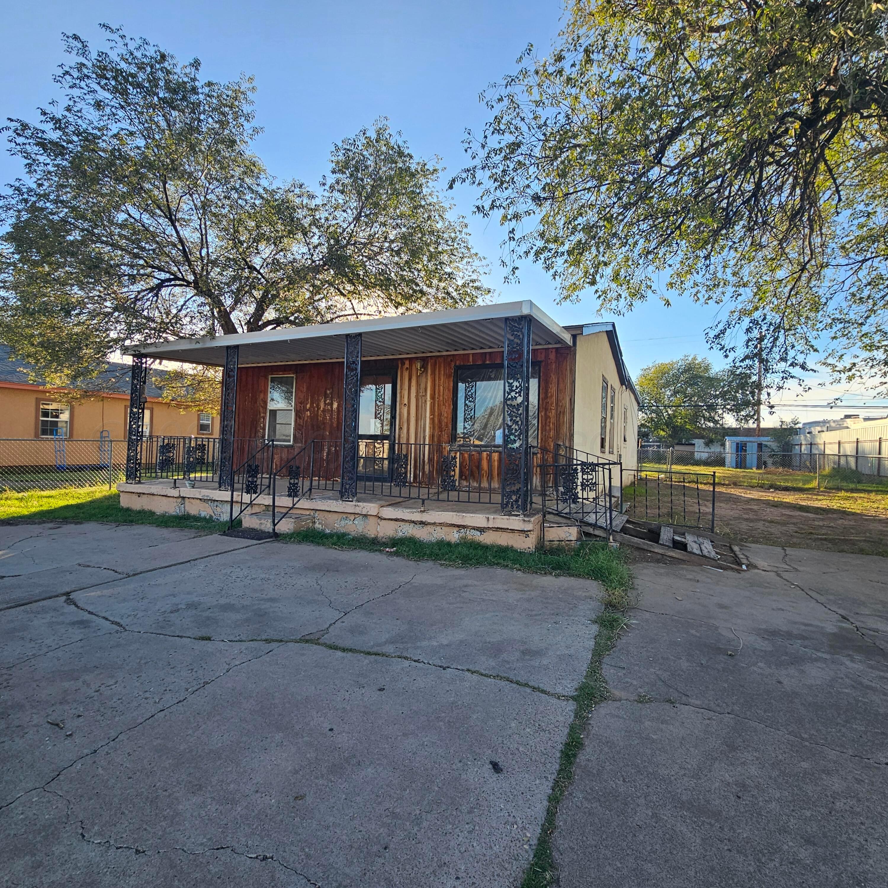 1422 S Arthur Street Property Photo 1