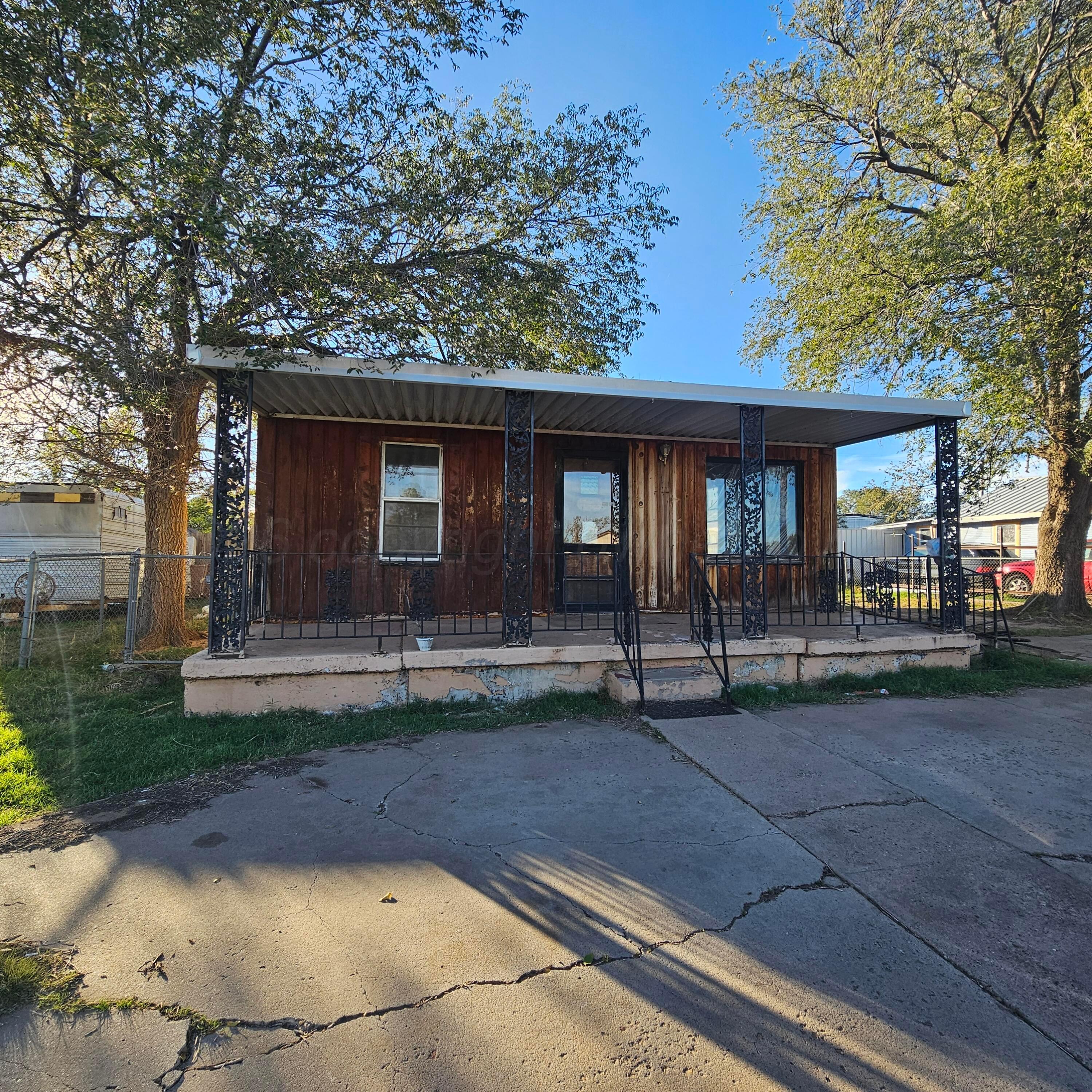 1422 S Arthur Street Property Photo 2