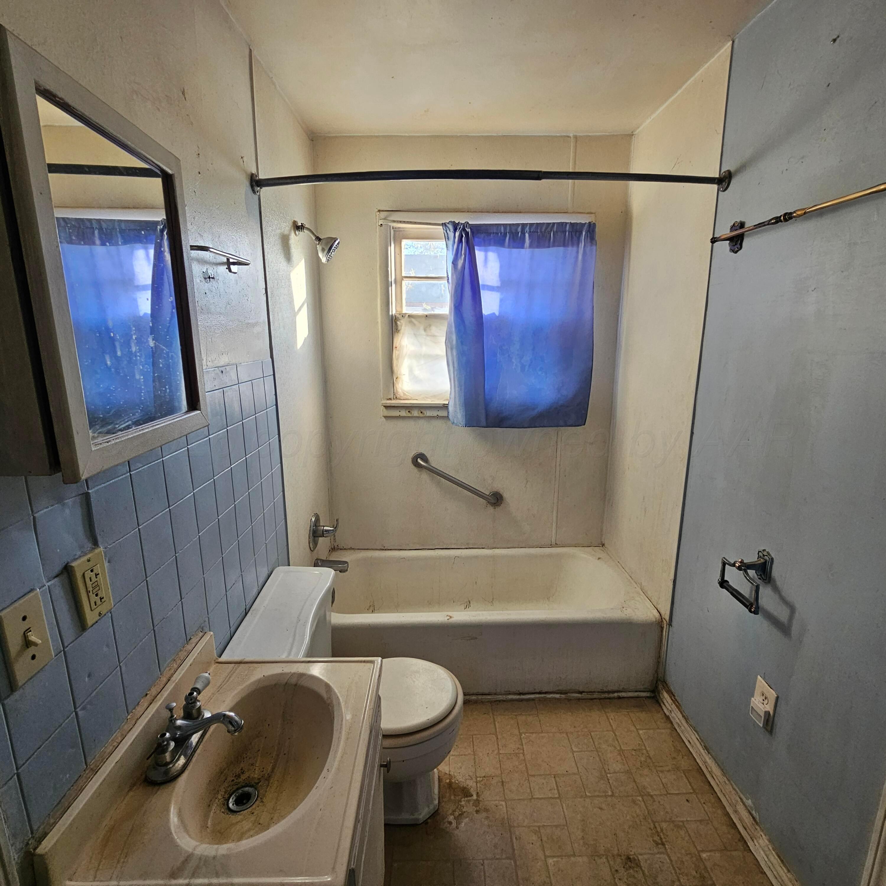 1422 S Arthur Street Property Photo 12