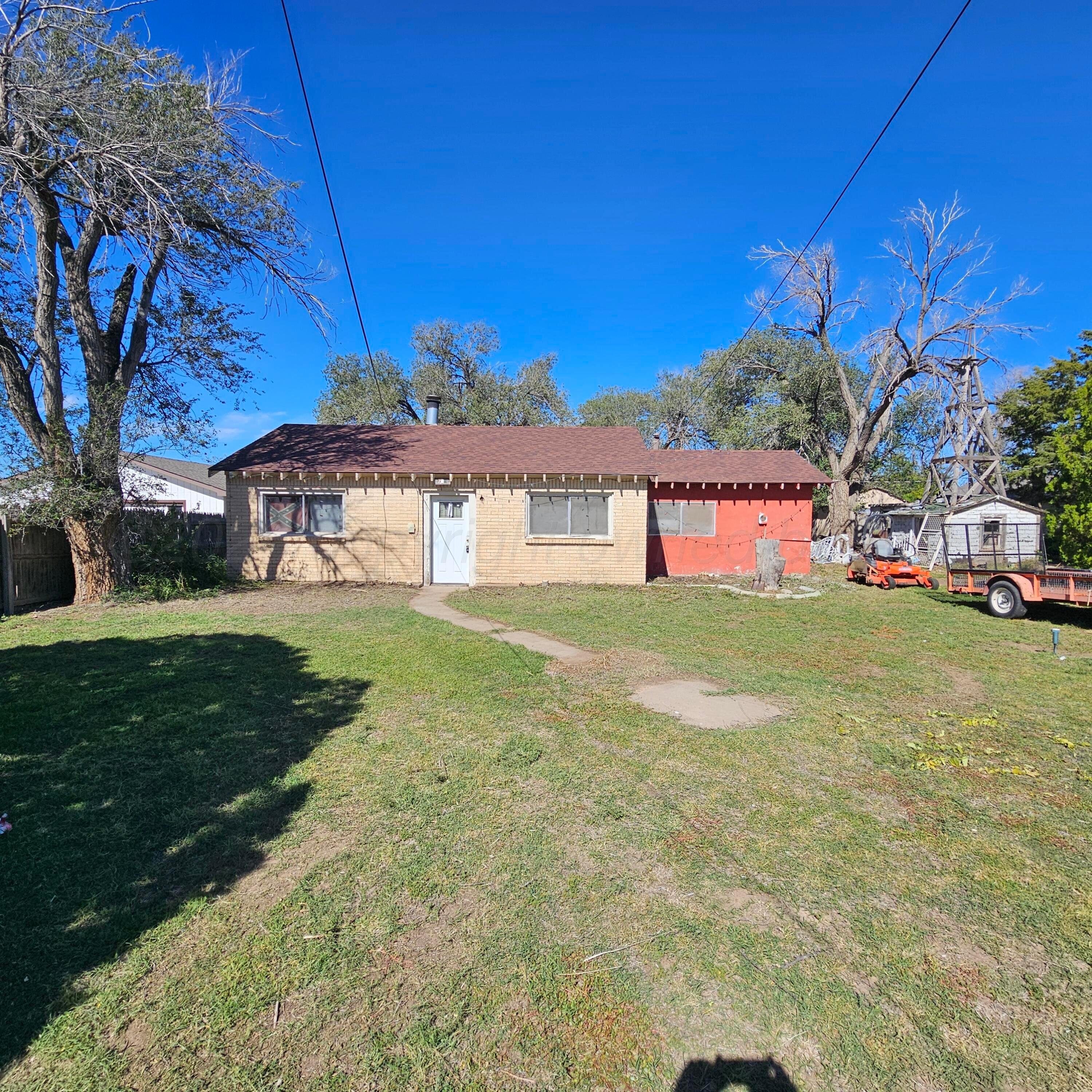 733 E Bonita Avenue Property Photo 1