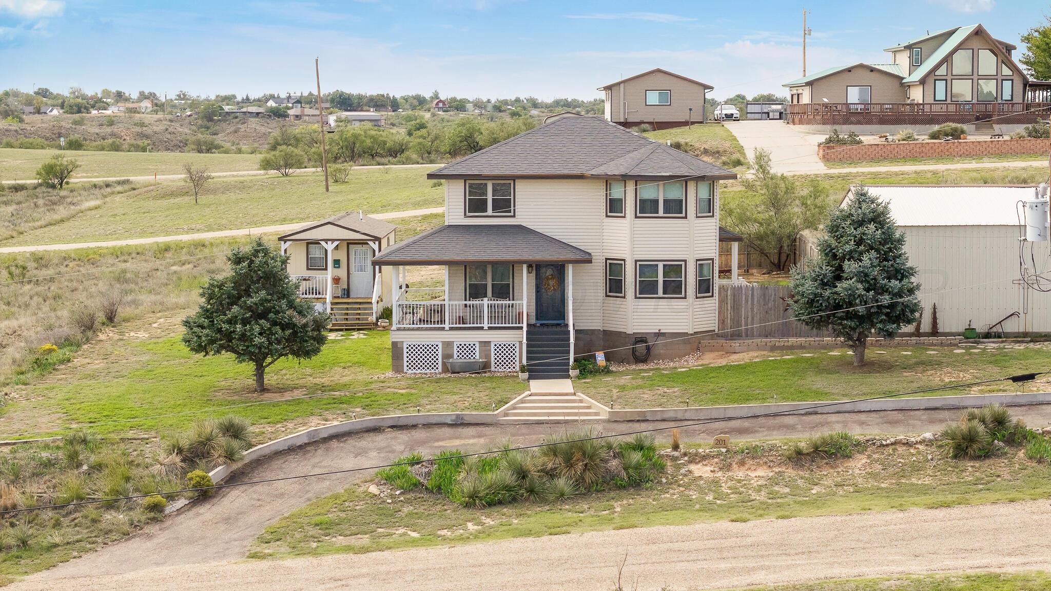 201 Elizabeth Street Property Photo 2