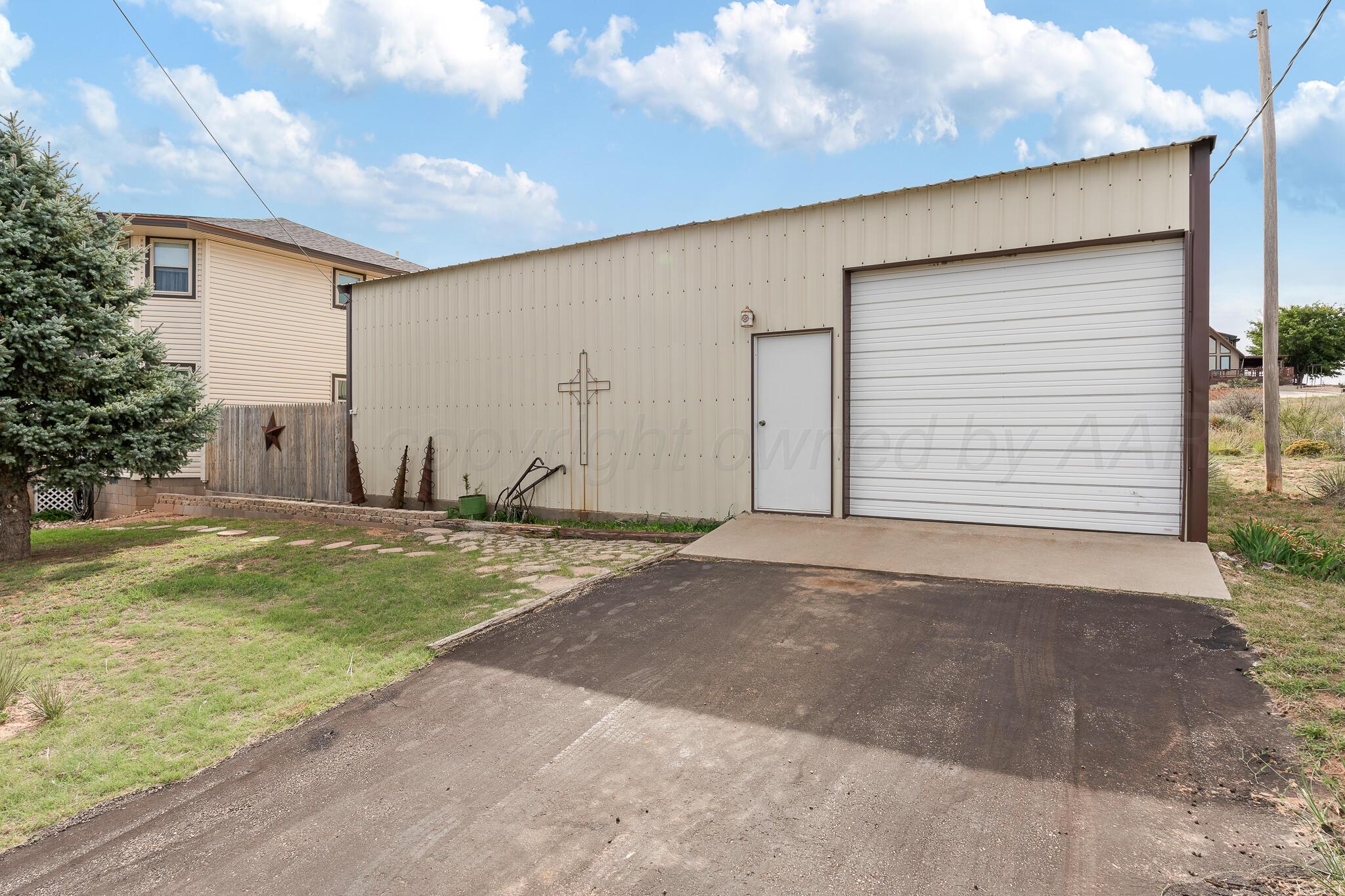201 Elizabeth Street Property Photo 12
