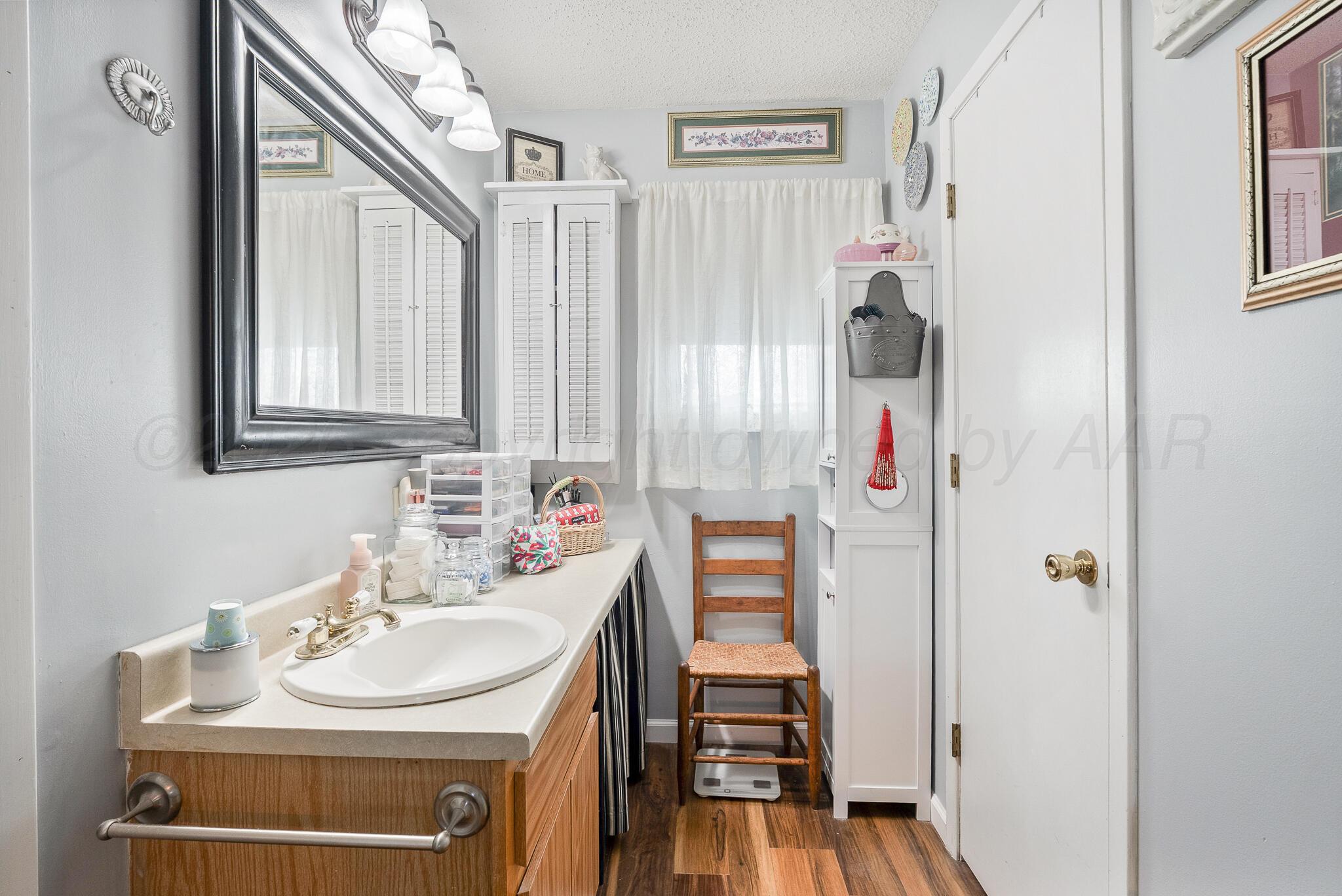 201 Elizabeth Street Property Photo 26