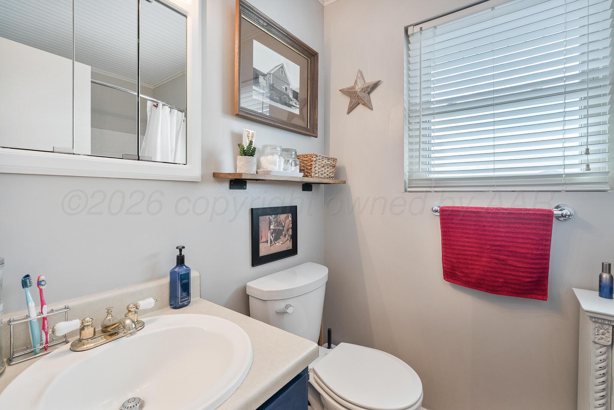 201 Elizabeth Street Property Photo 27