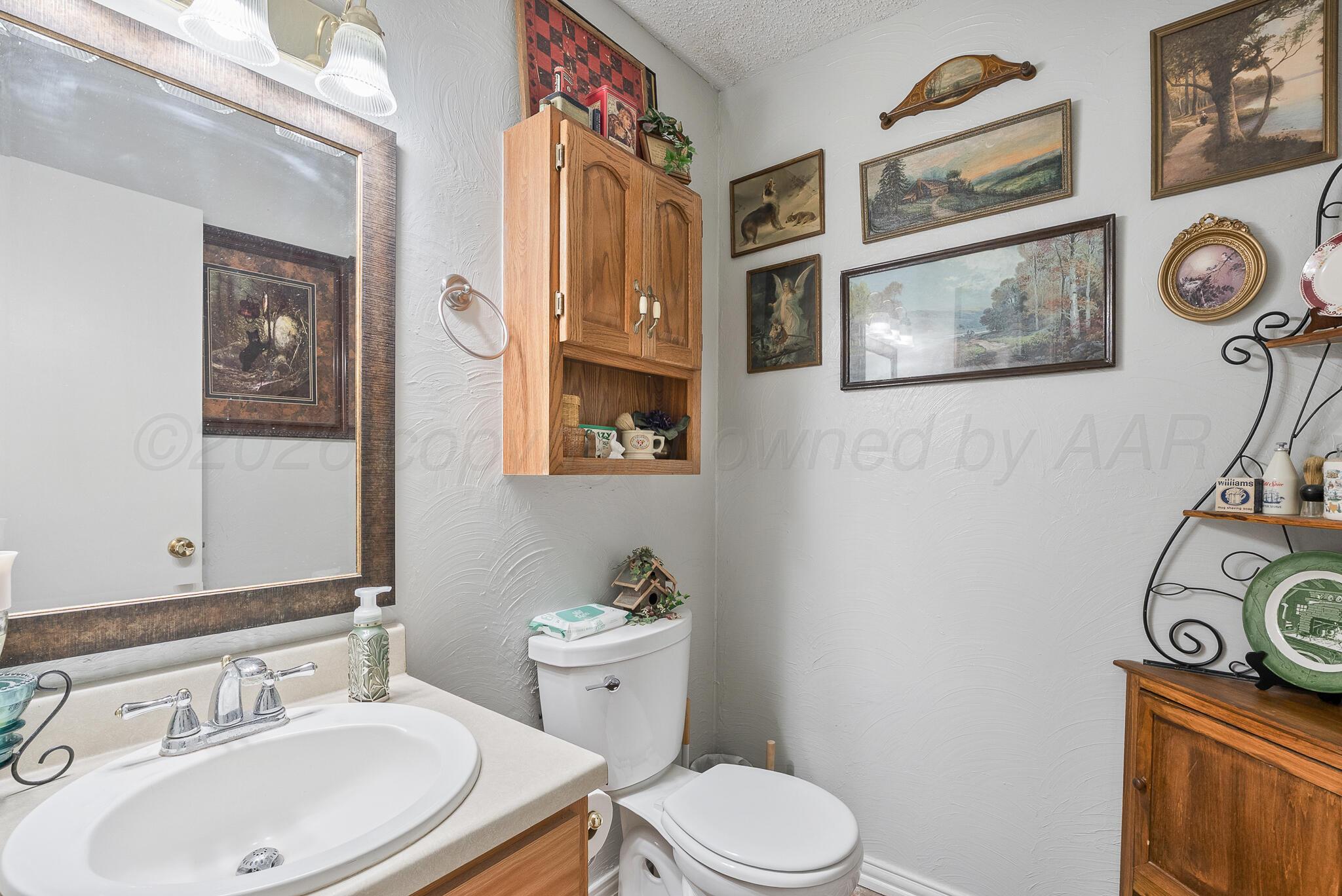 201 Elizabeth Street Property Photo 28