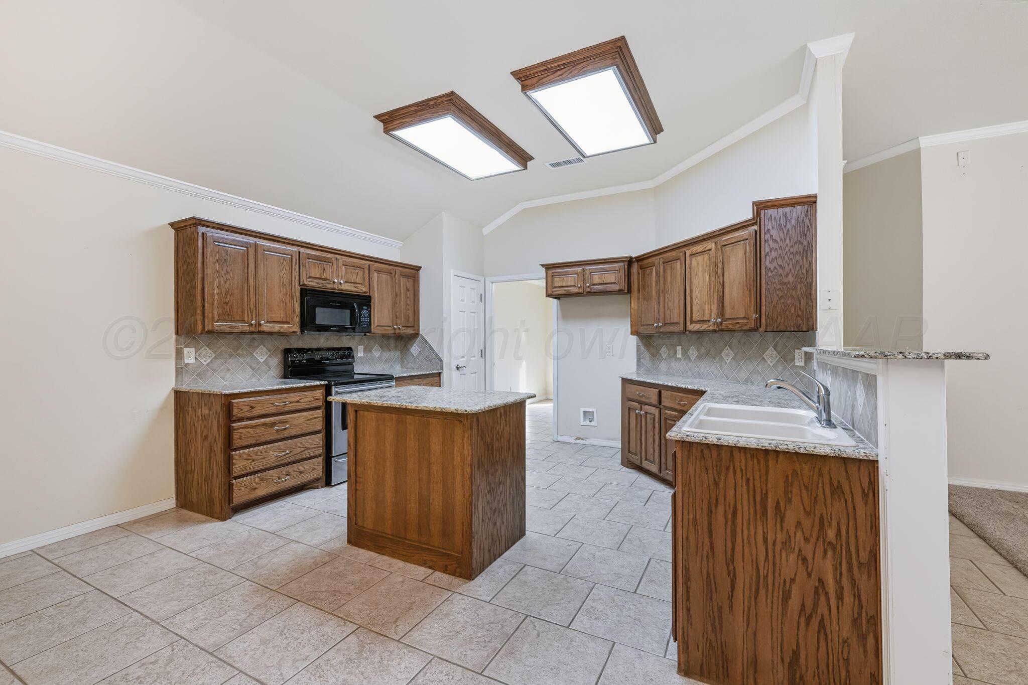 7710 Reward Place Property Photo 6