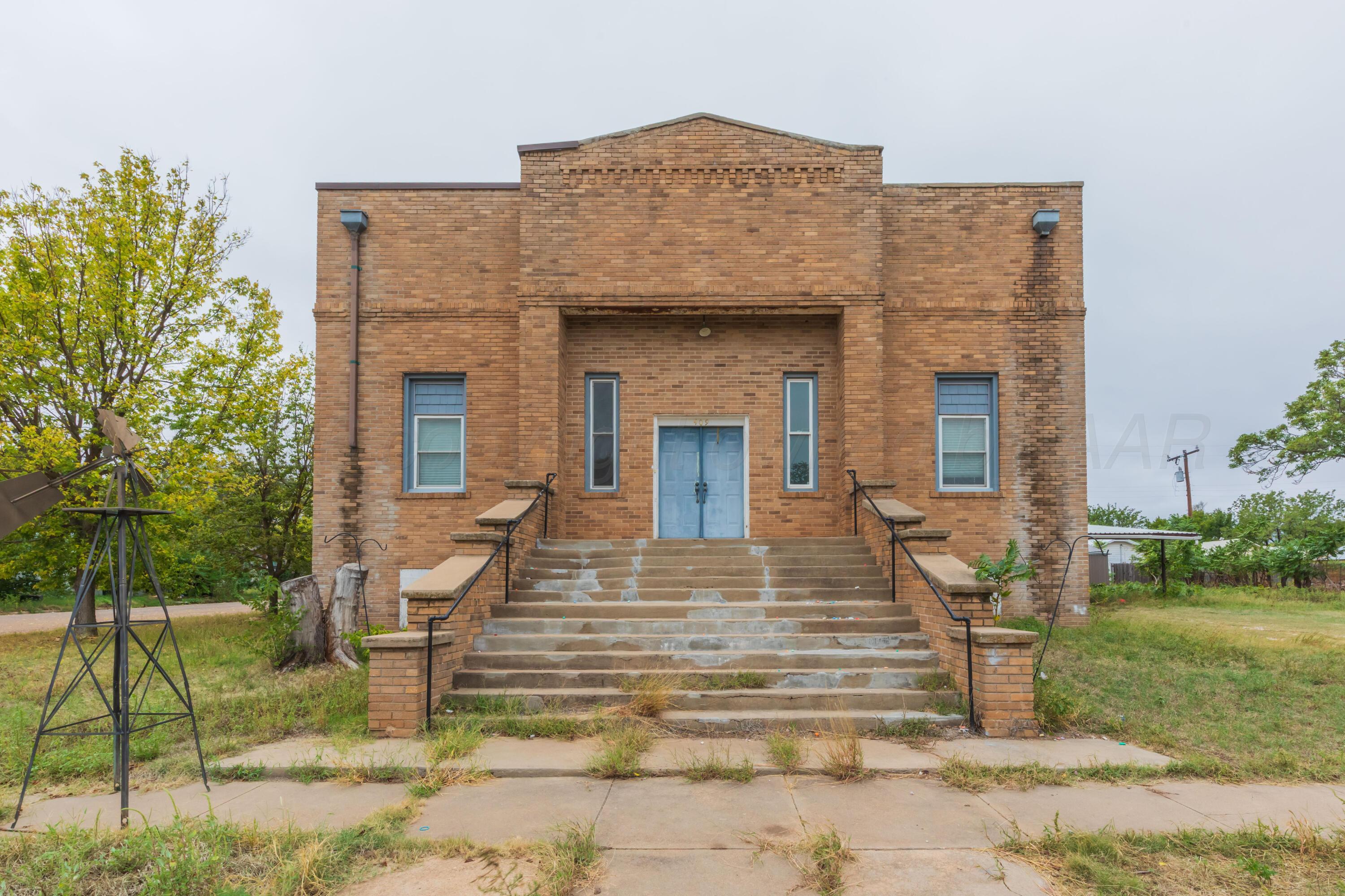 409 Gray Street Property Photo 1