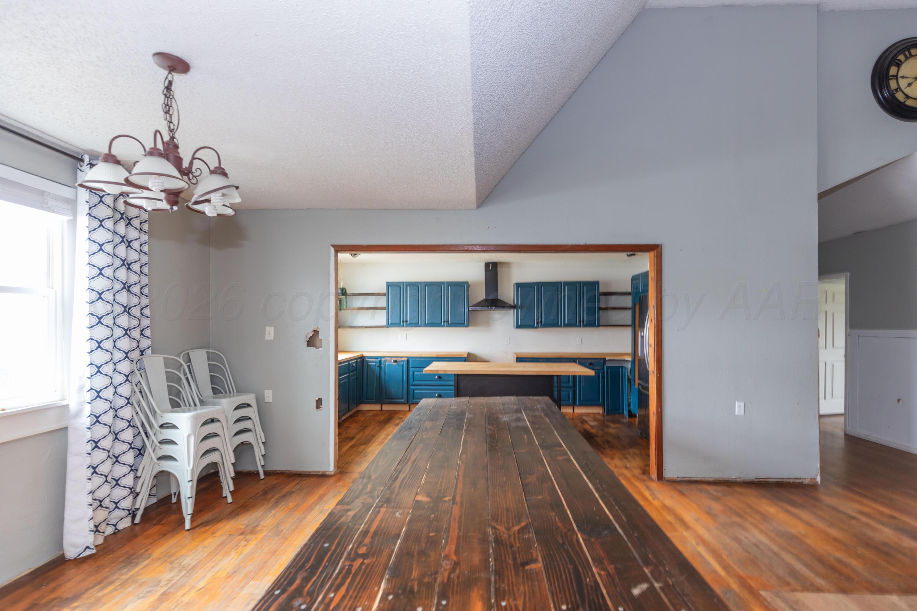 409 Gray Street Property Photo 7