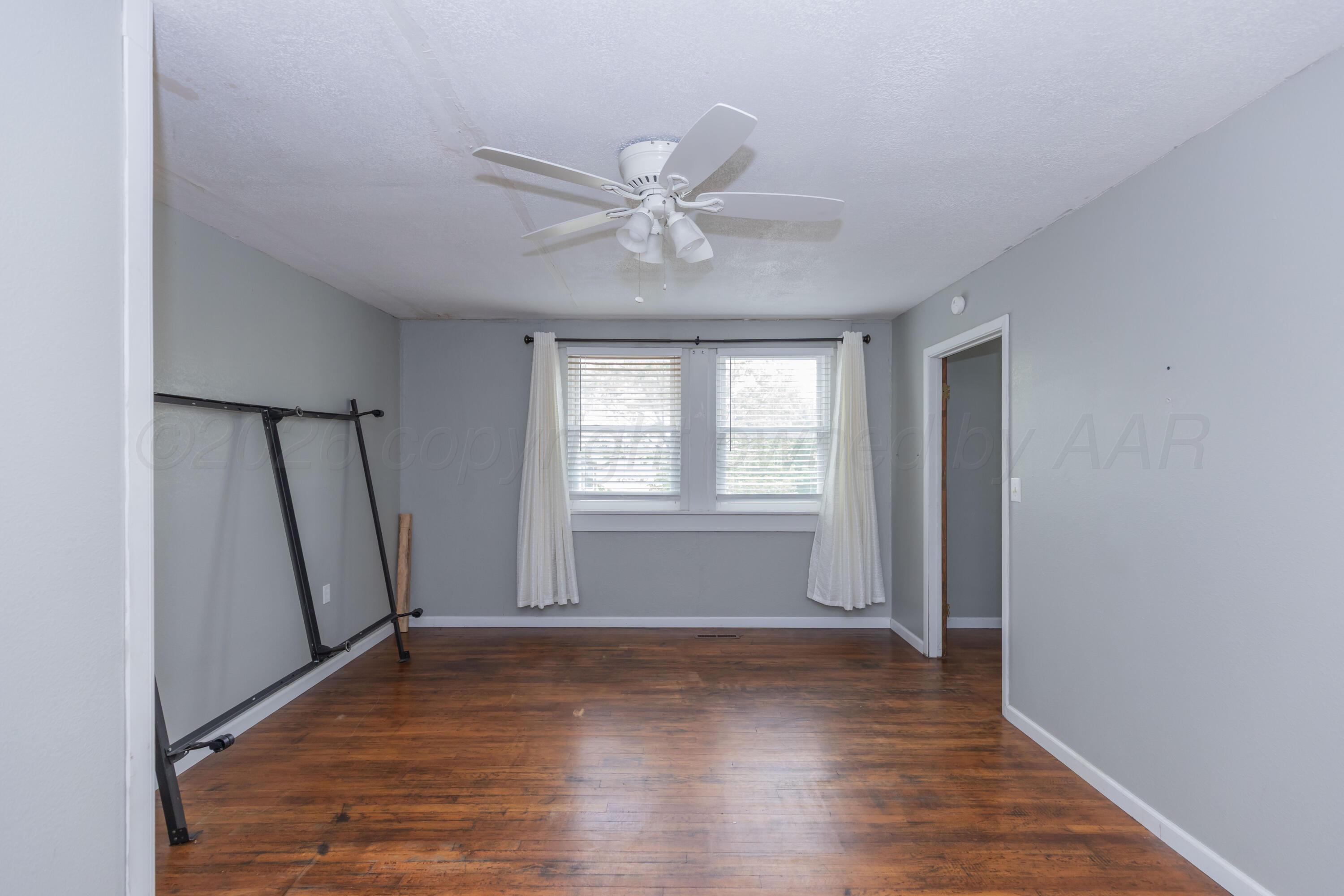 409 Gray Street Property Photo 14