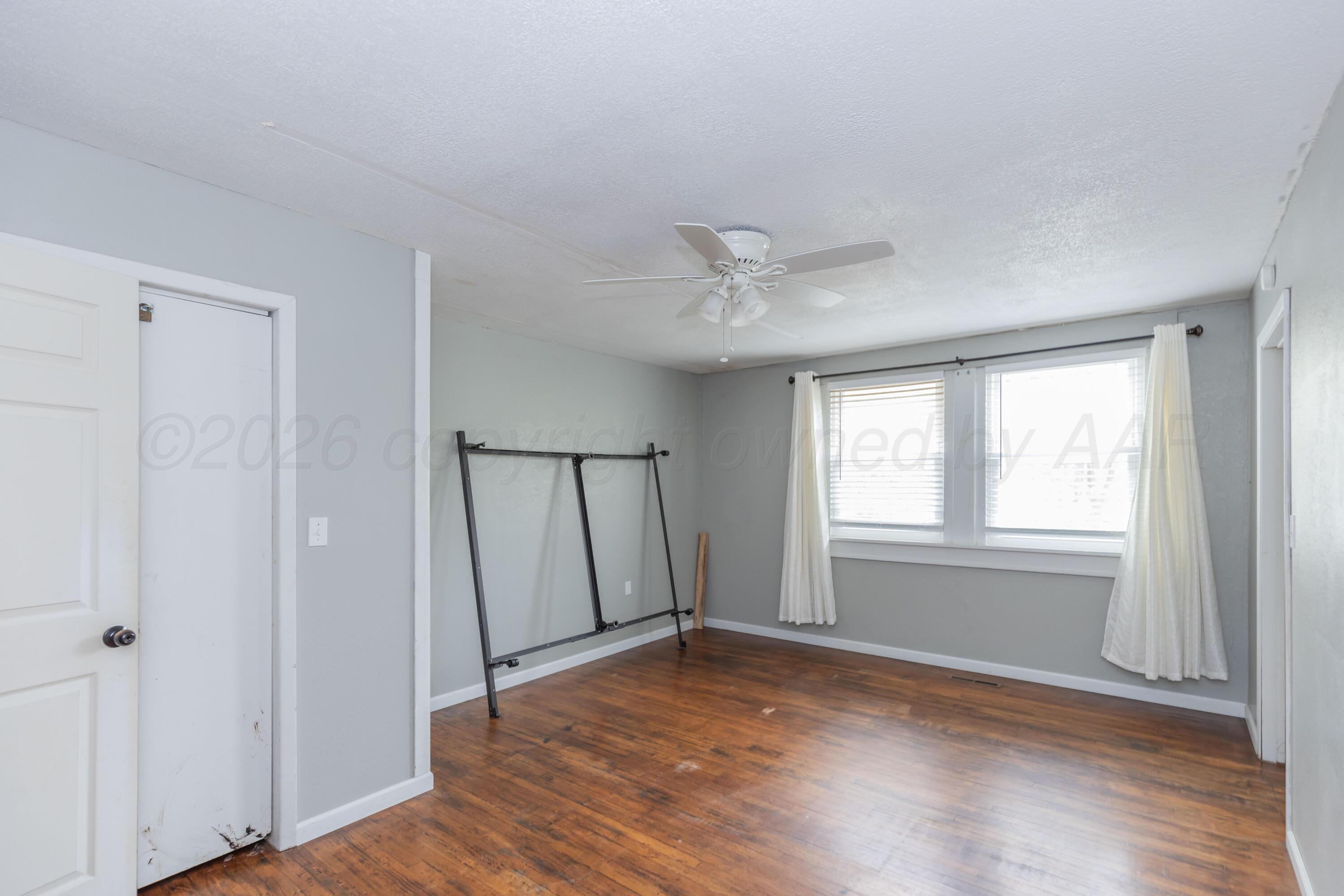 409 Gray Street Property Photo 15