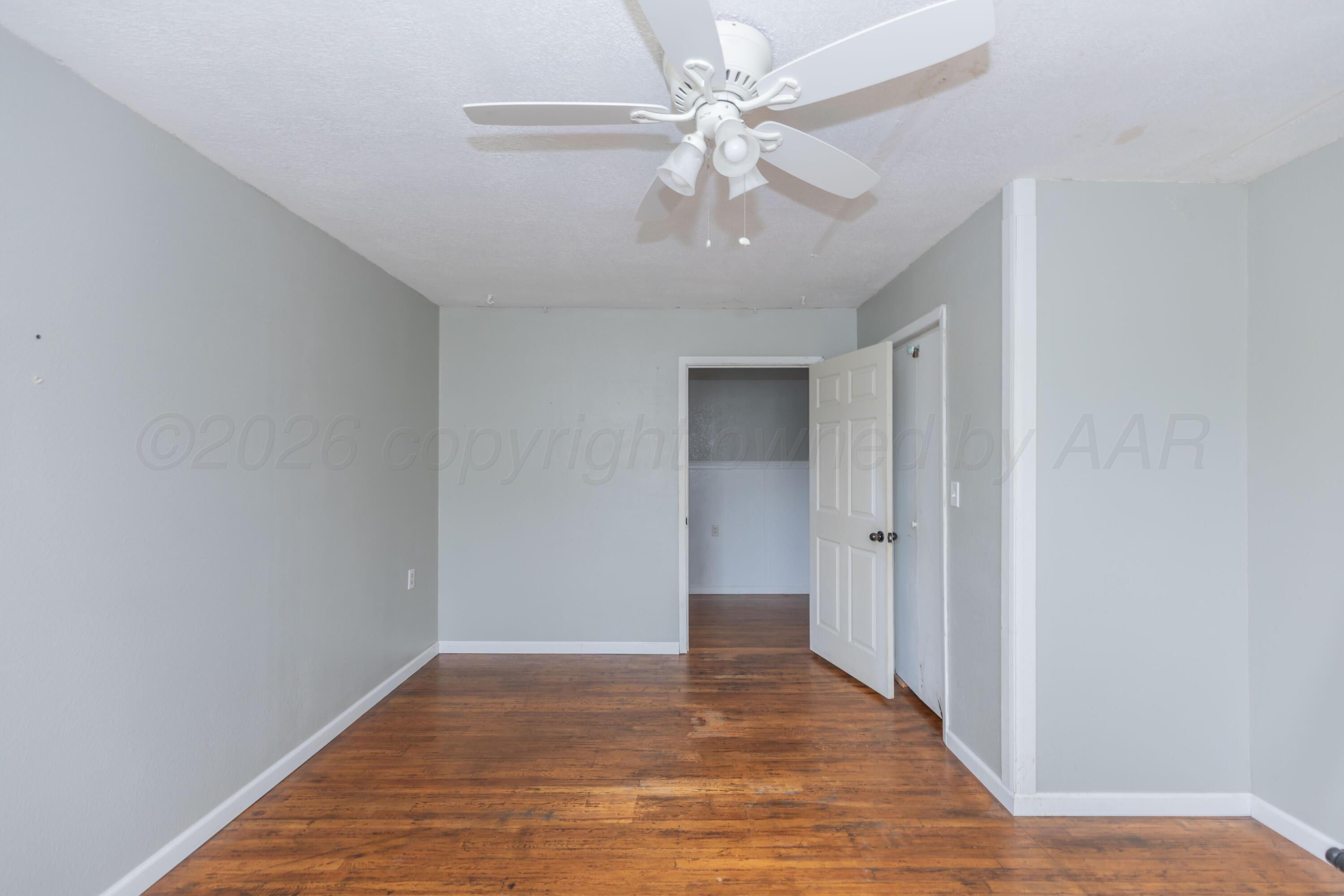 409 Gray Street Property Photo 16