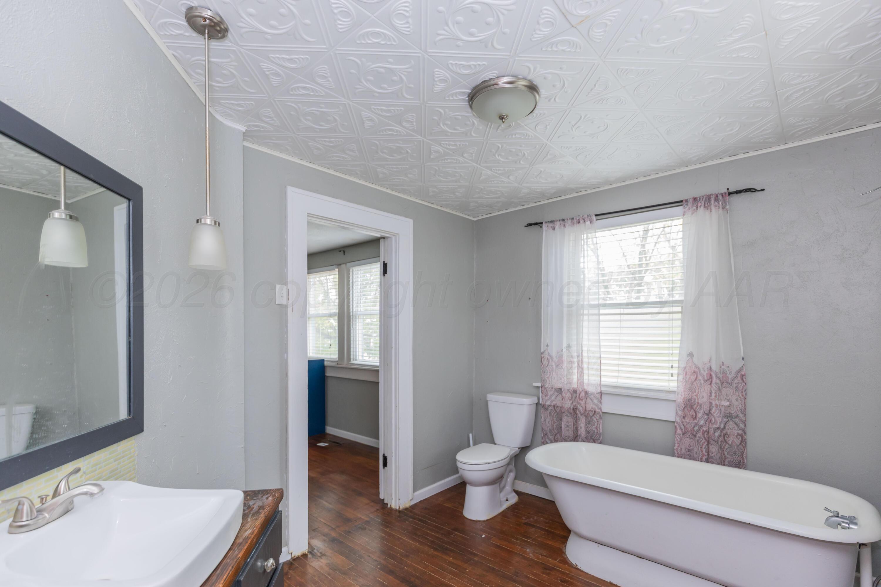 409 Gray Street Property Photo 17