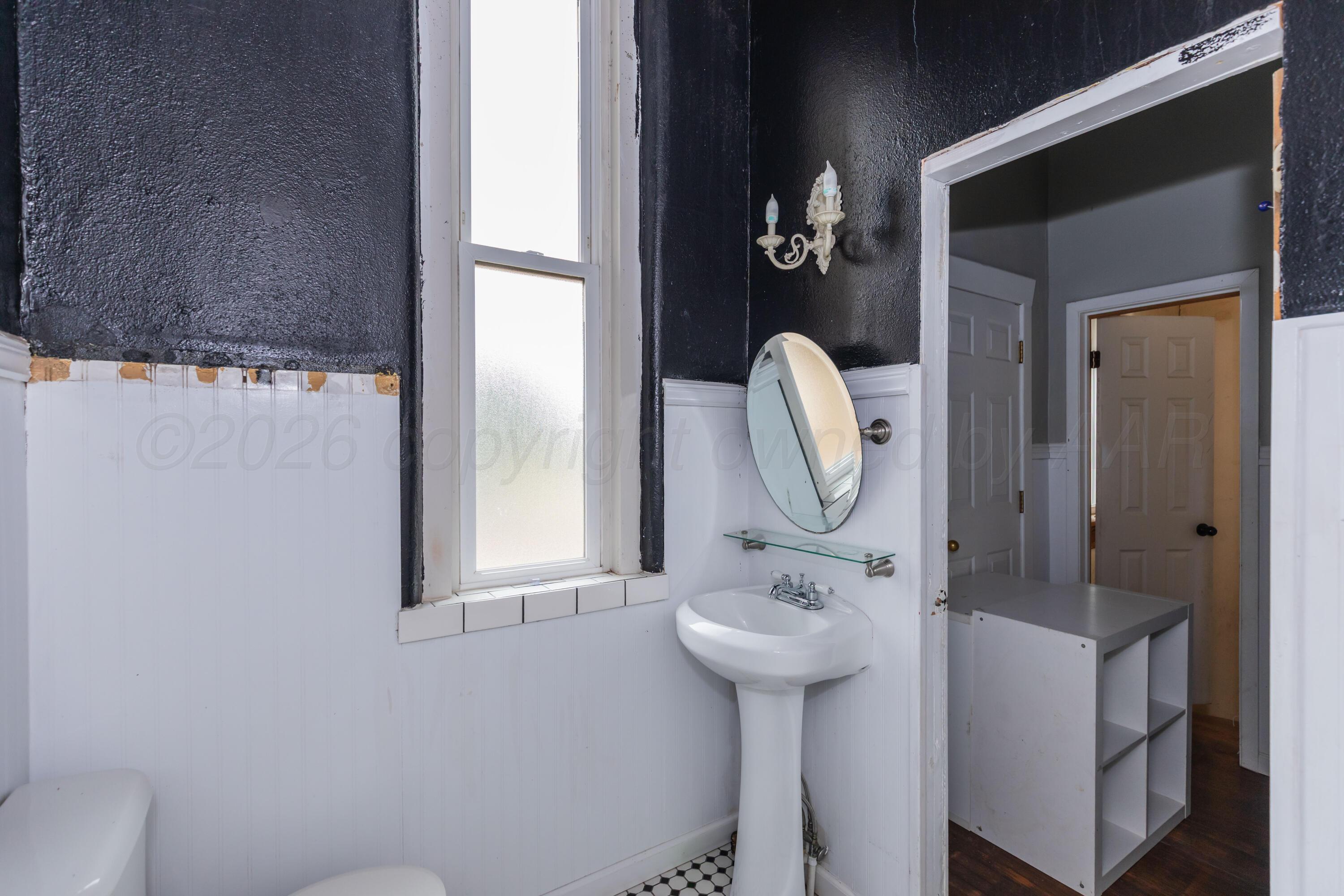 409 Gray Street Property Photo 26