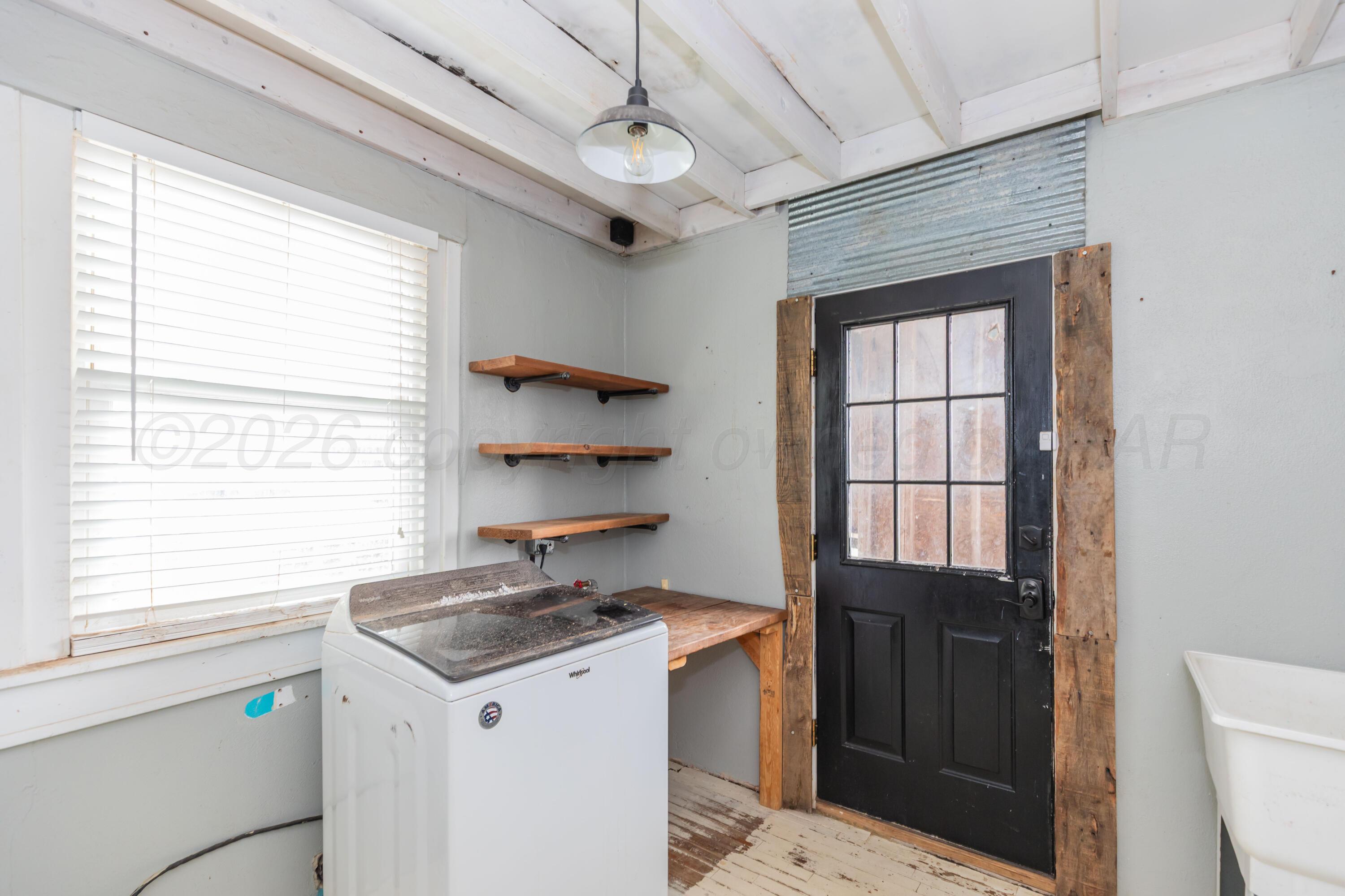 409 Gray Street Property Photo 30