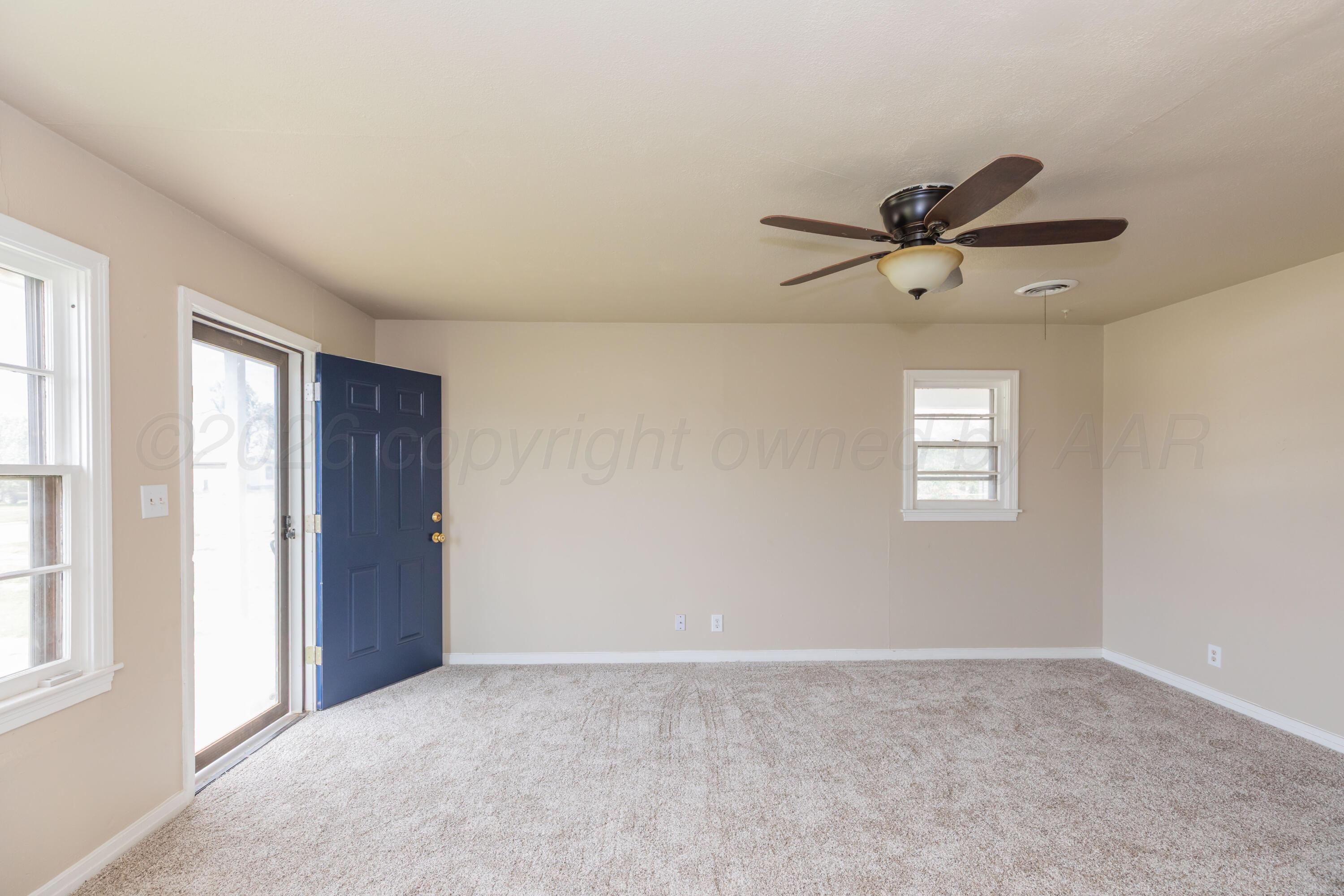 2509 S Pierce Street Property Photo 6