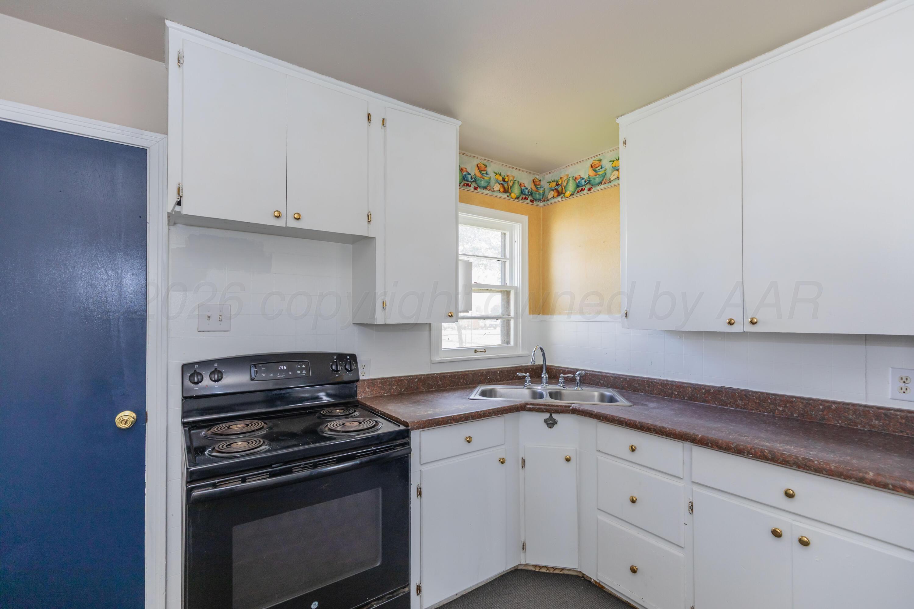 2509 S Pierce Street Property Photo 9