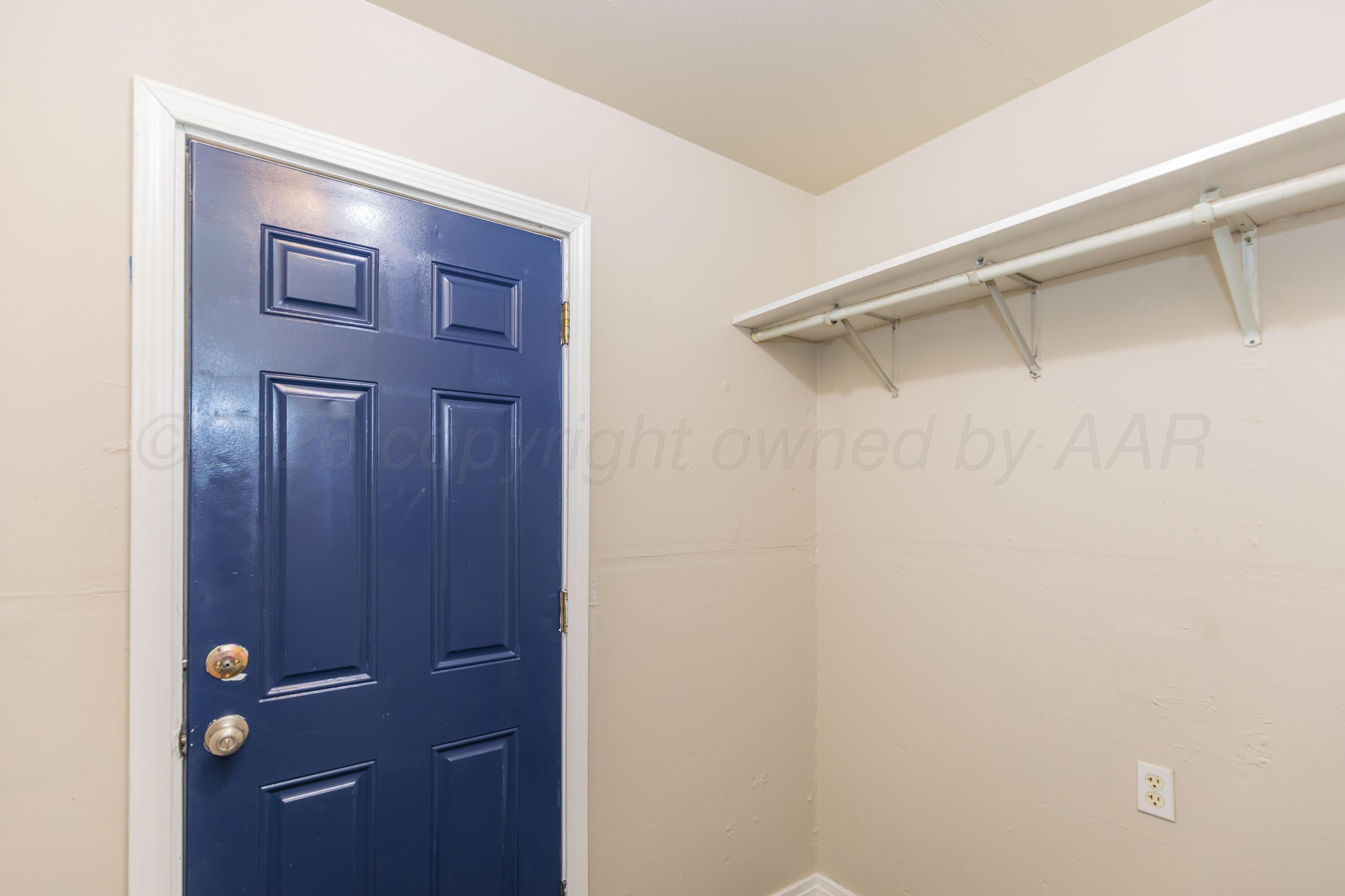 2509 S Pierce Street Property Photo 18