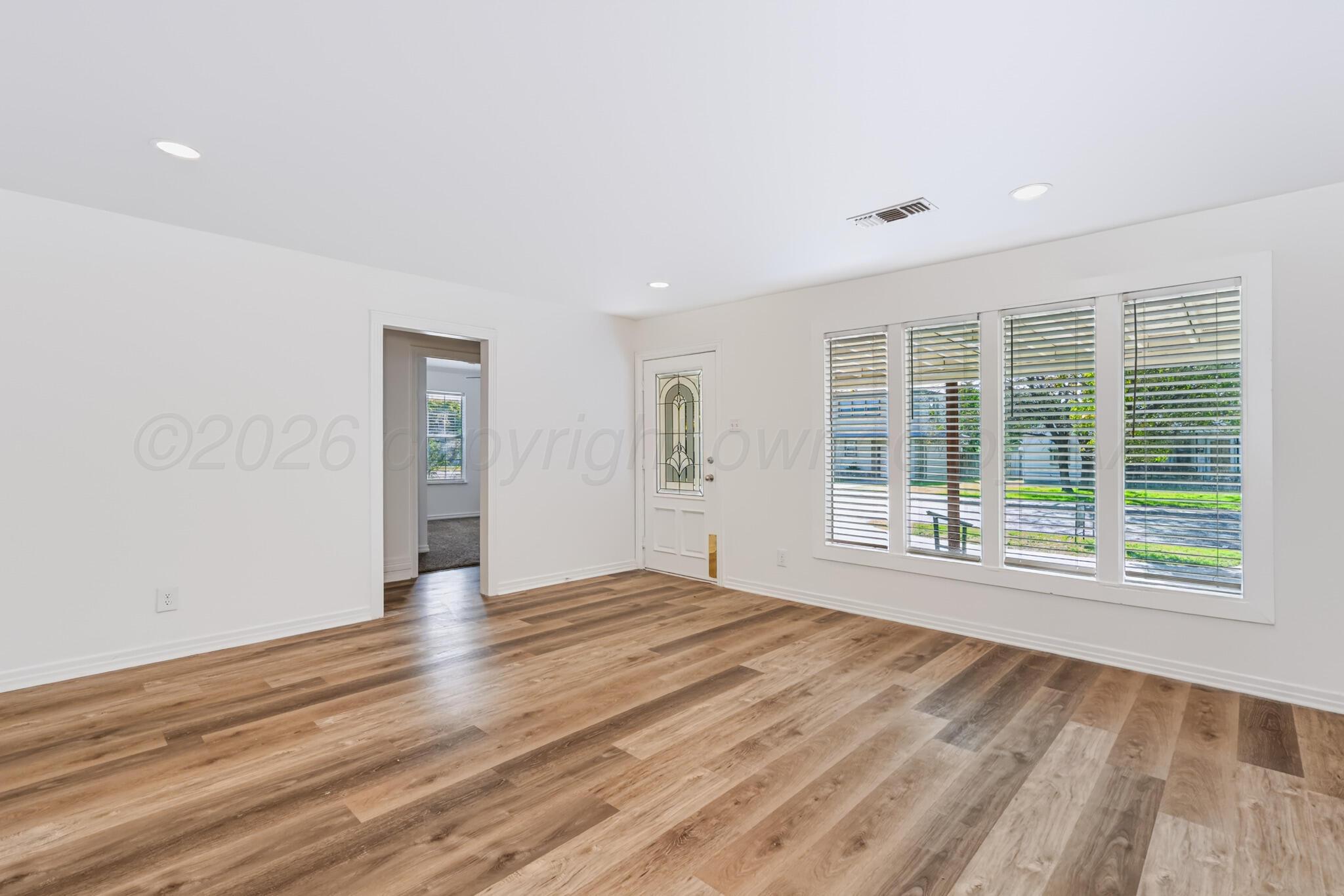 4214 King Avenue Property Photo 8