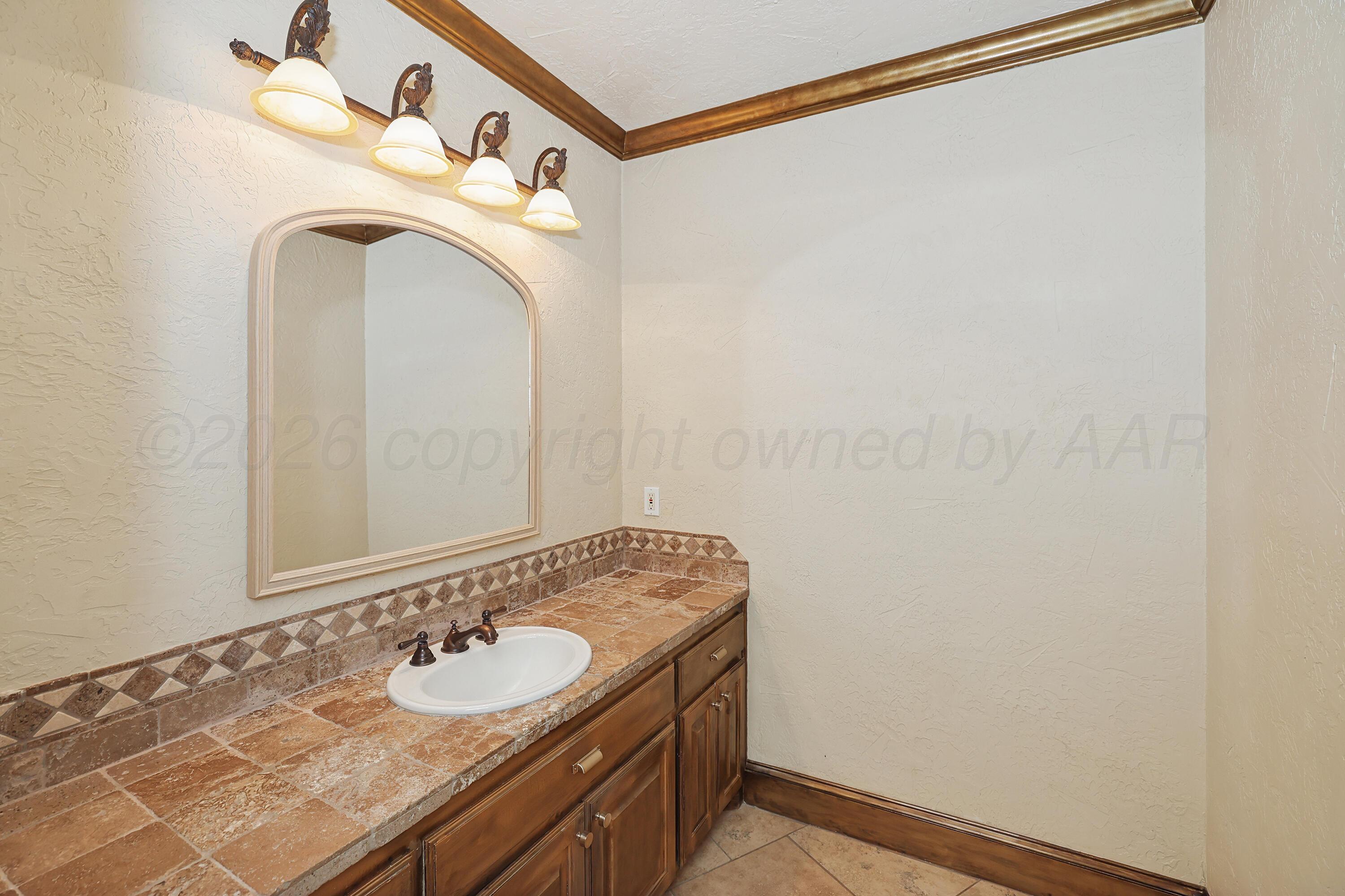 6000 Hester Drive Property Photo 31