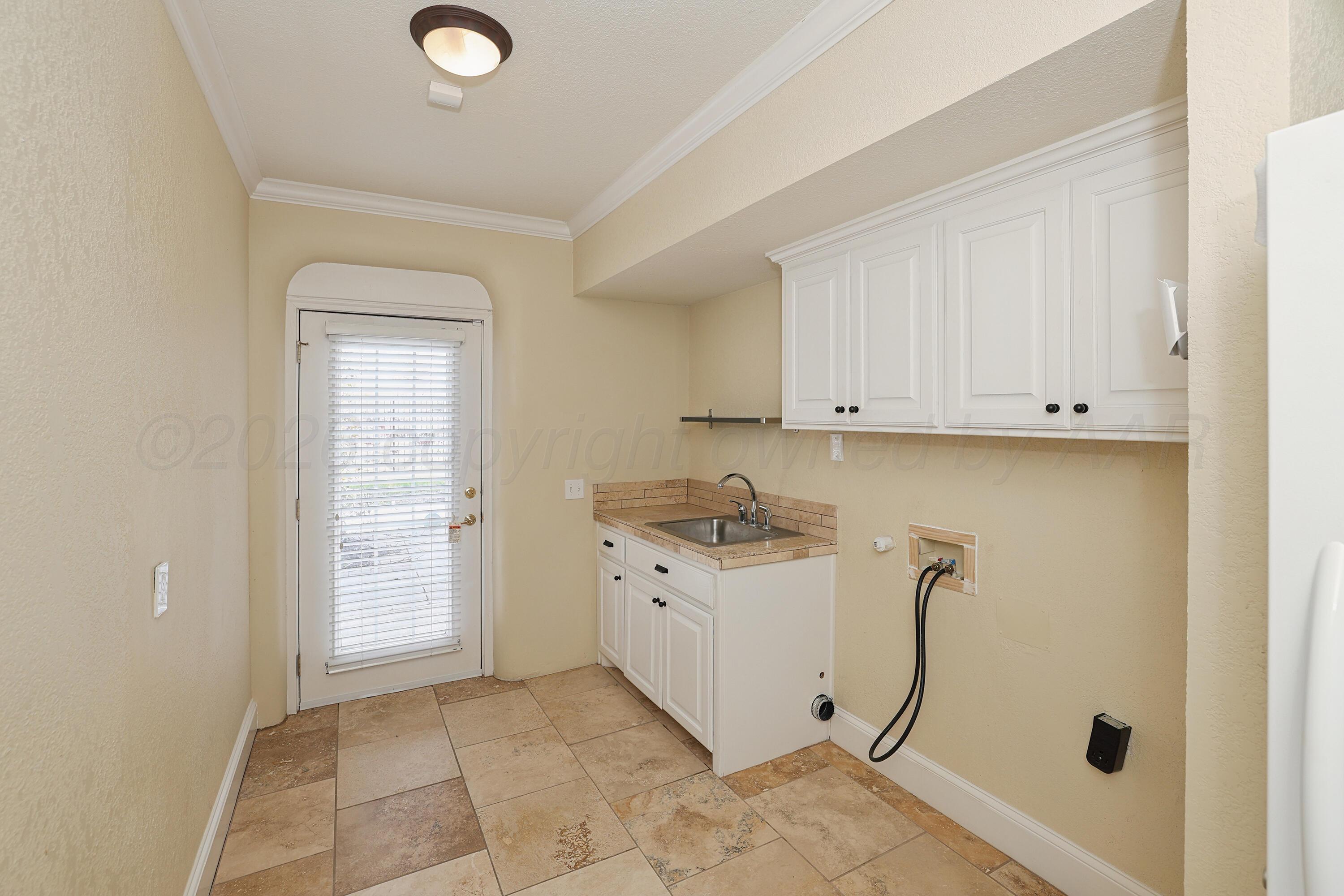 6000 Hester Drive Property Photo 40