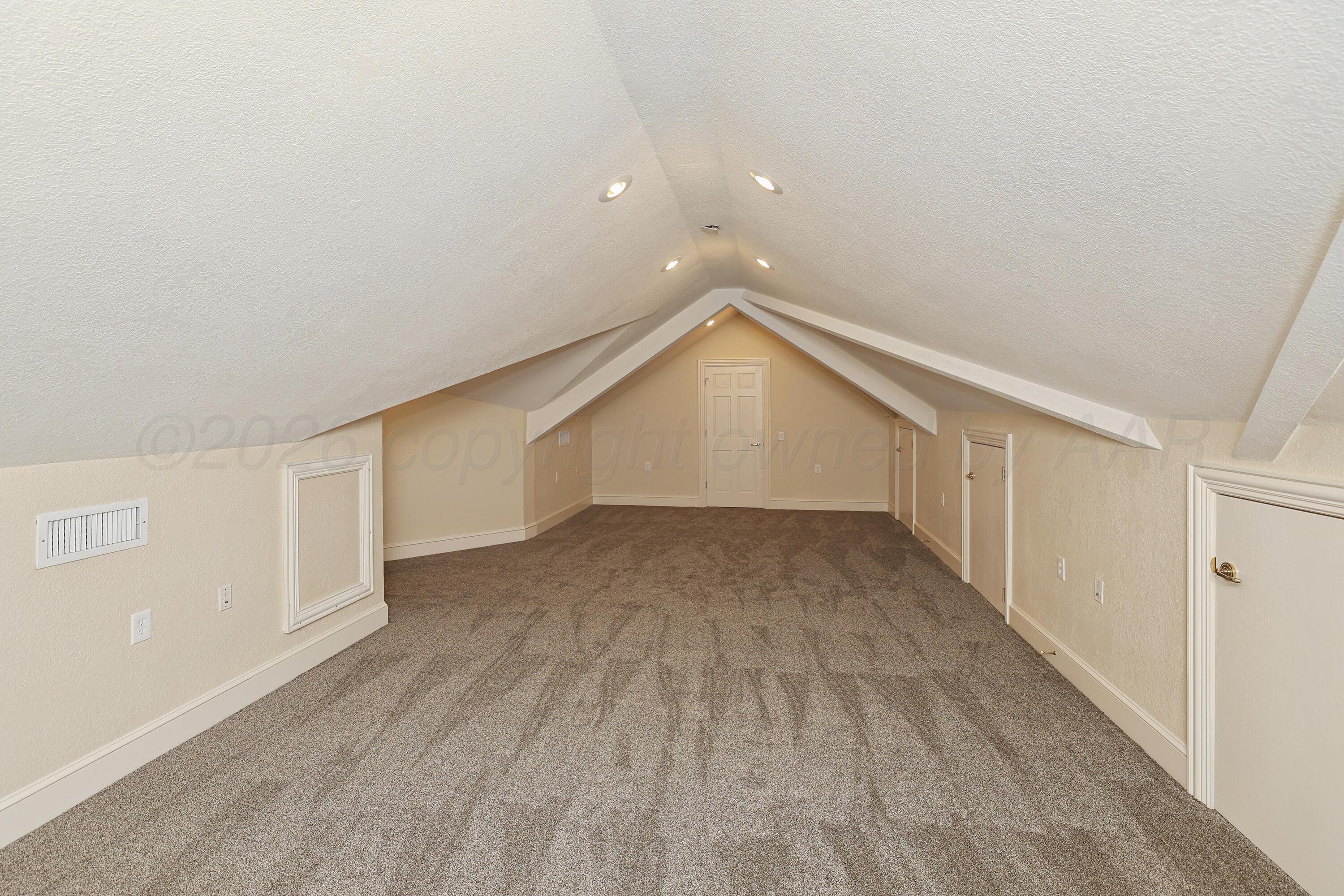6000 Hester Drive Property Photo 49