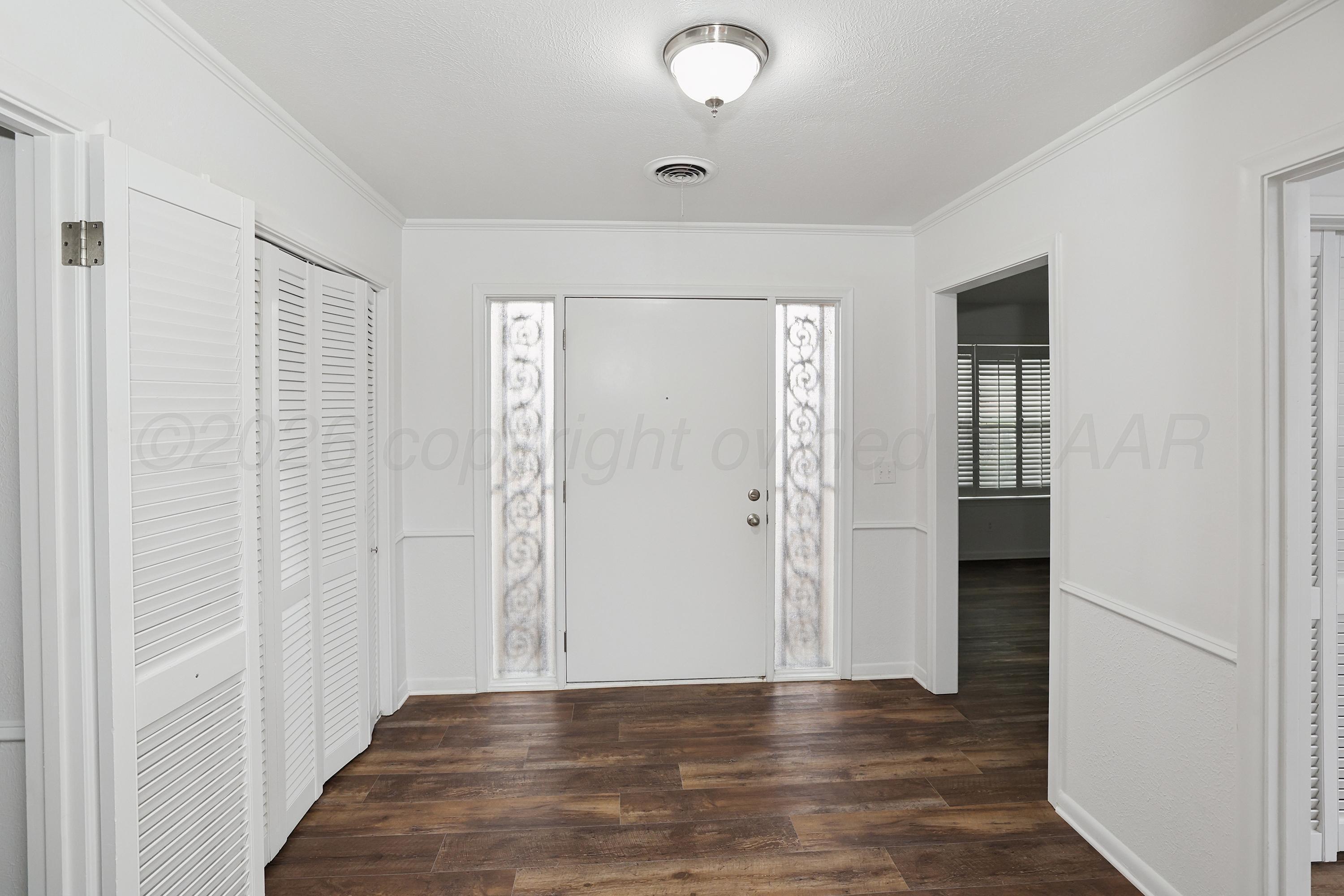 3909 Huntington Drive Property Photo 4