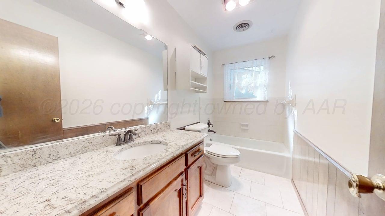 1001 Holly Lane Property Photo 15